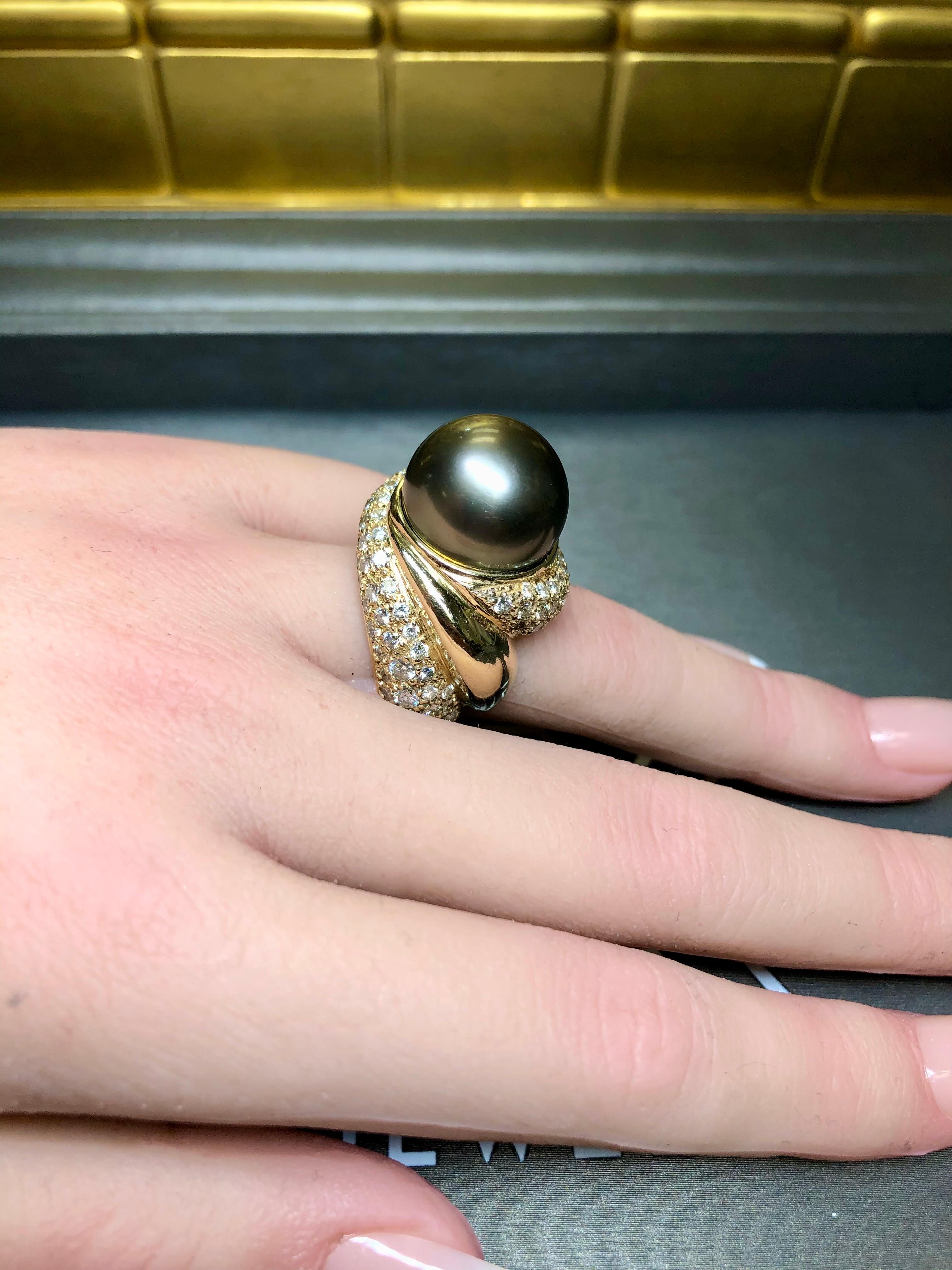 Bague cocktail en or jaune 14 carats avec grande perle de Tahiti et diamants, de 15,4 mm en vente 4