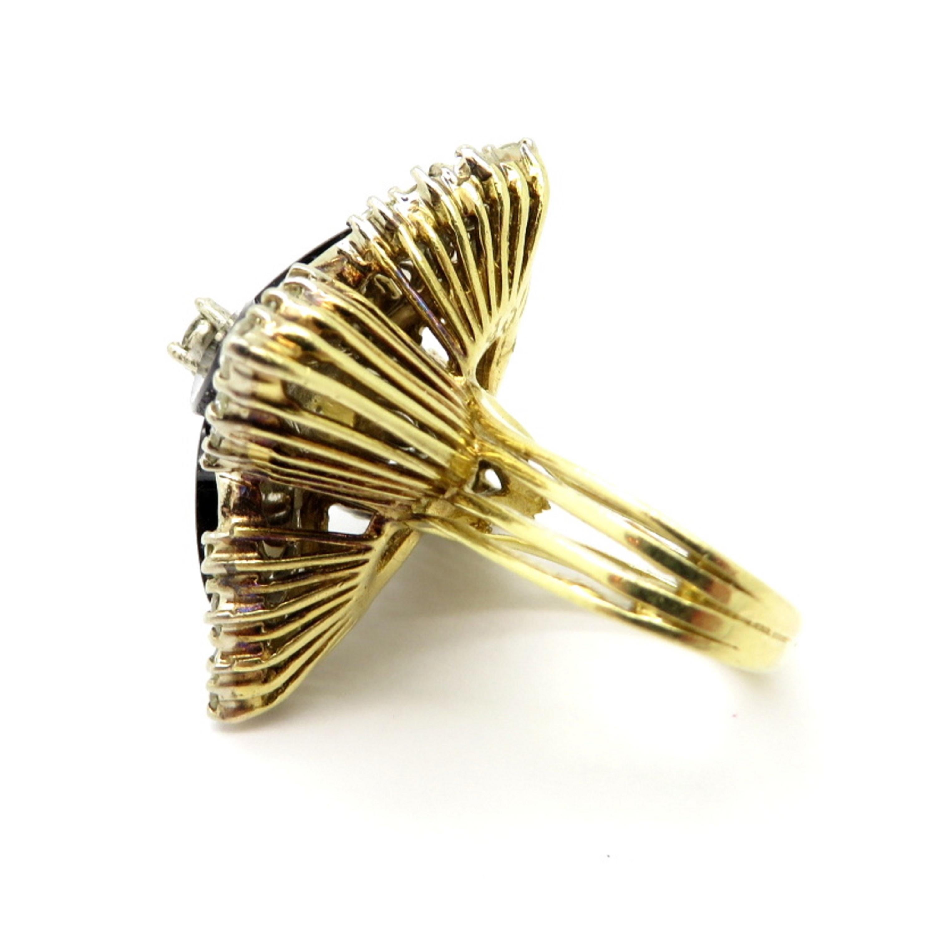 Estate 14 Karat Yellow Gold Onyx Flower Design Diamond Ring In Excellent Condition For Sale In Scottsdale, AZ