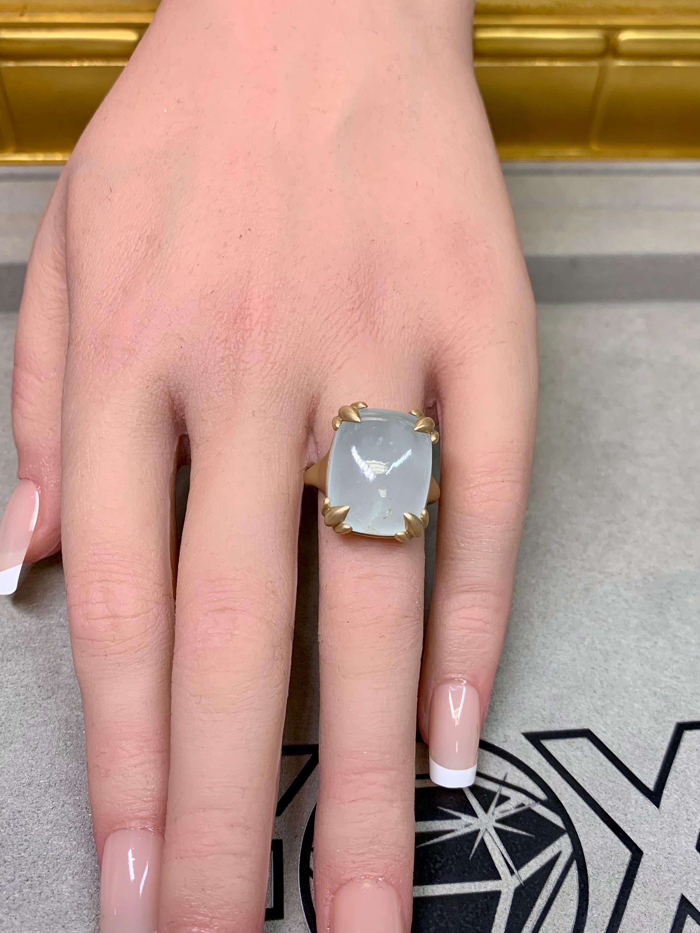 Bague cocktail en or jaune 14K satiné avec aigue-marine en cabochon coussin en vente 7