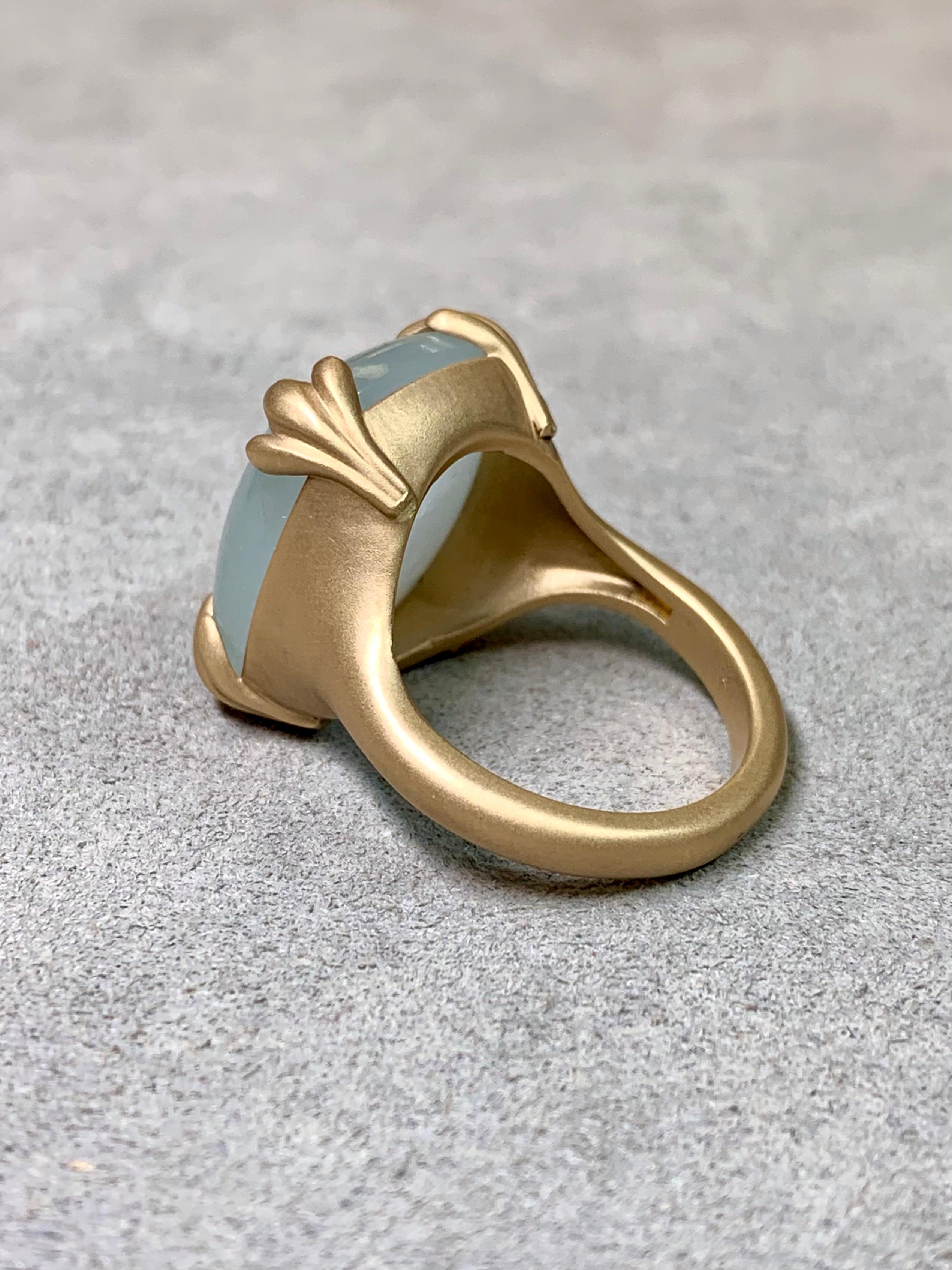 Bague cocktail en or jaune 14K satiné avec aigue-marine en cabochon coussin Excellent état - En vente à Winter Springs, FL