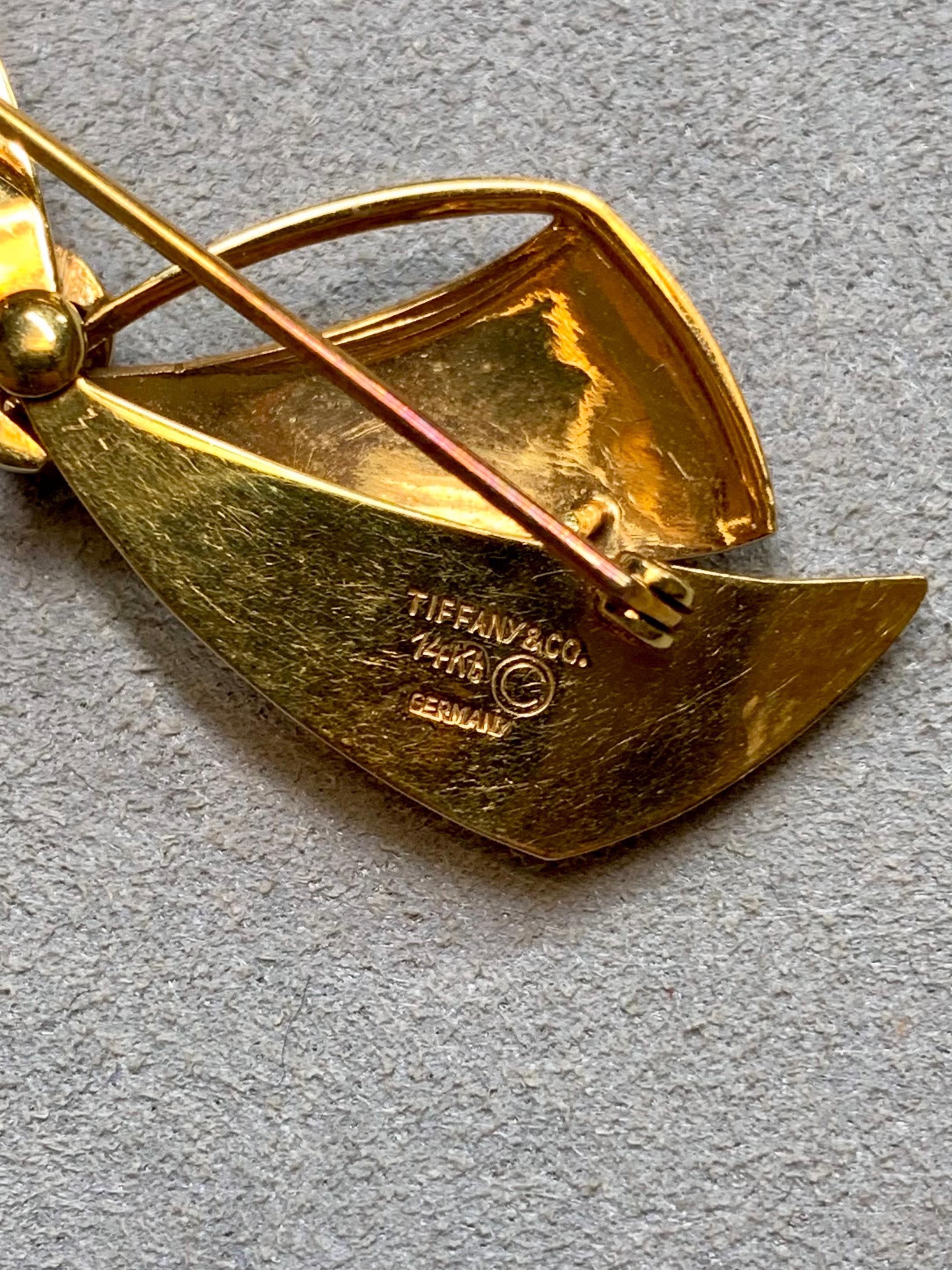 Estate 14K Yellow Gold Tiffany & Co. Germany Line Textured Bow Pin For Sale 1