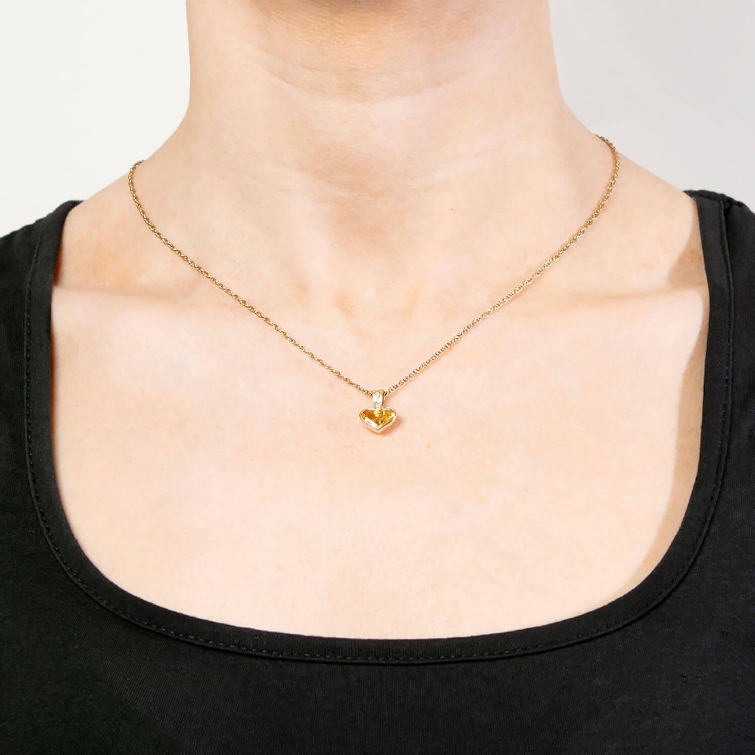 da uomo o donna Ciondolo a cuore con zaffiro giallo 14k Estate in vendita