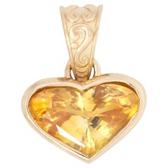 Ciondolo a cuore con zaffiro giallo 14k Estate