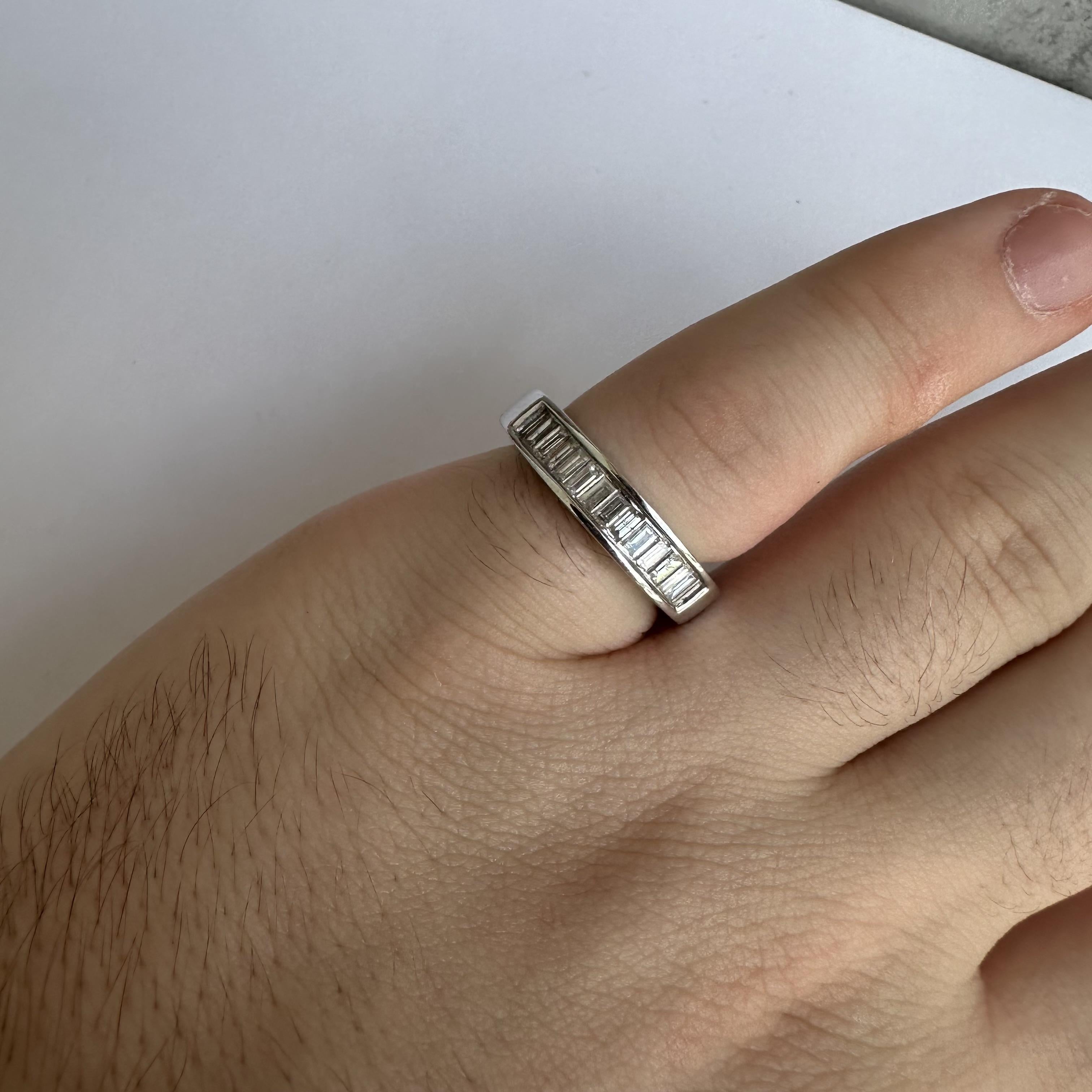 Bague de succession en or blanc 14 carats avec diamants baguette - 1 carat poids total GH SI diamants, taille 7 Excellent état - En vente à West Hempstead, NY