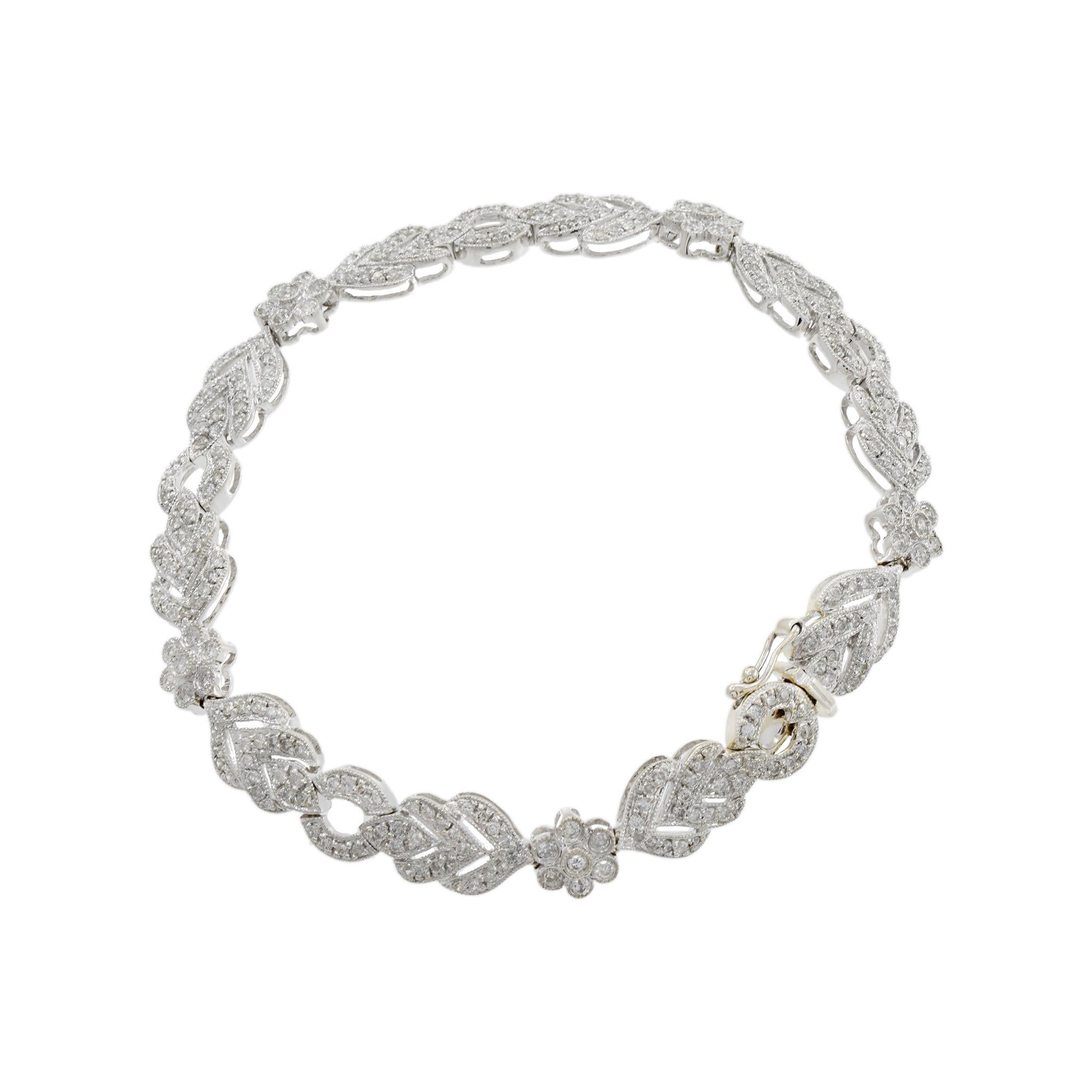 Estate 14KT White Gold Flower And Chevron Design Diamond Bracelet In Excellent Condition For Sale In New York, NY