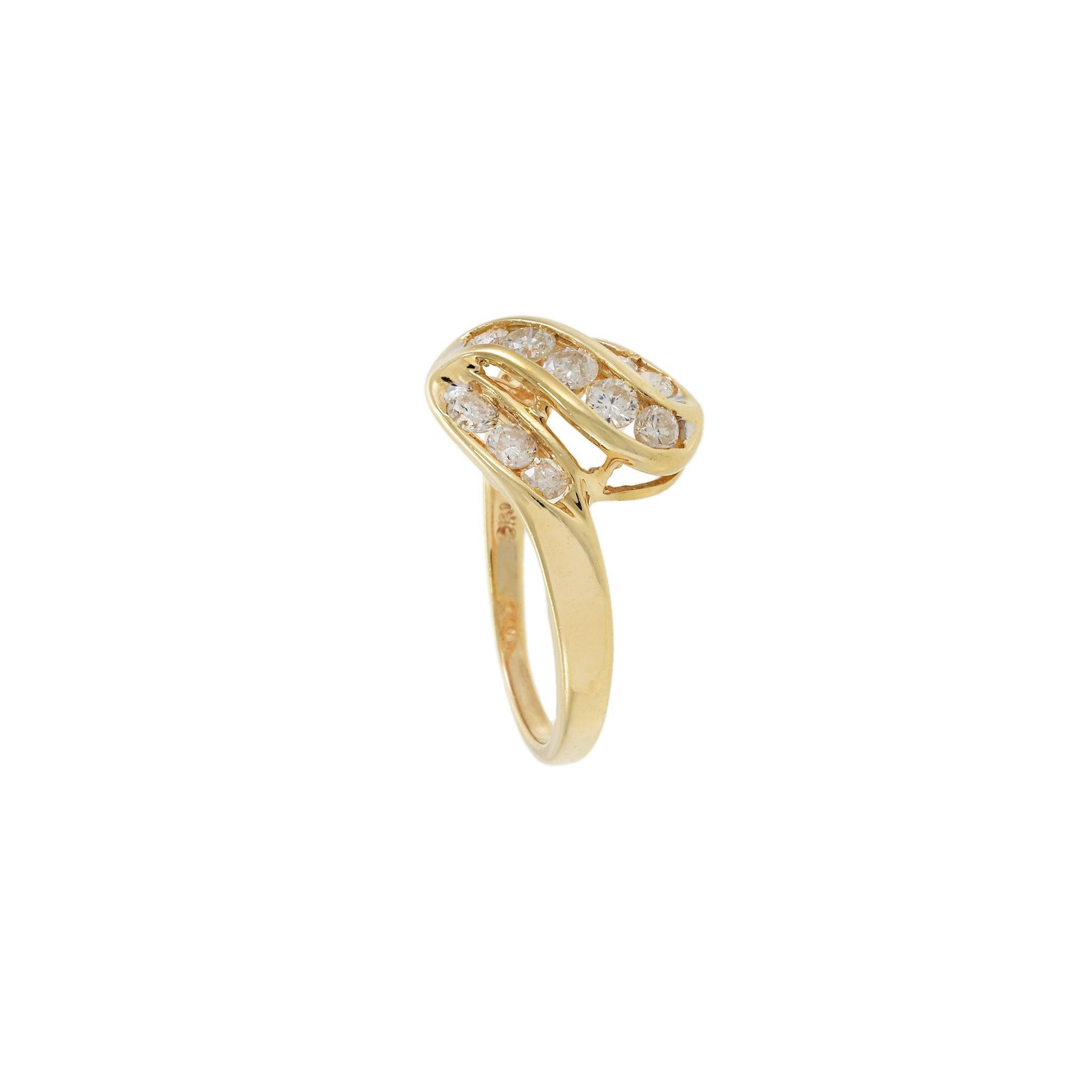 Rétro Bague en or jaune 14KT avec diamant en forme de tourbillon en vente