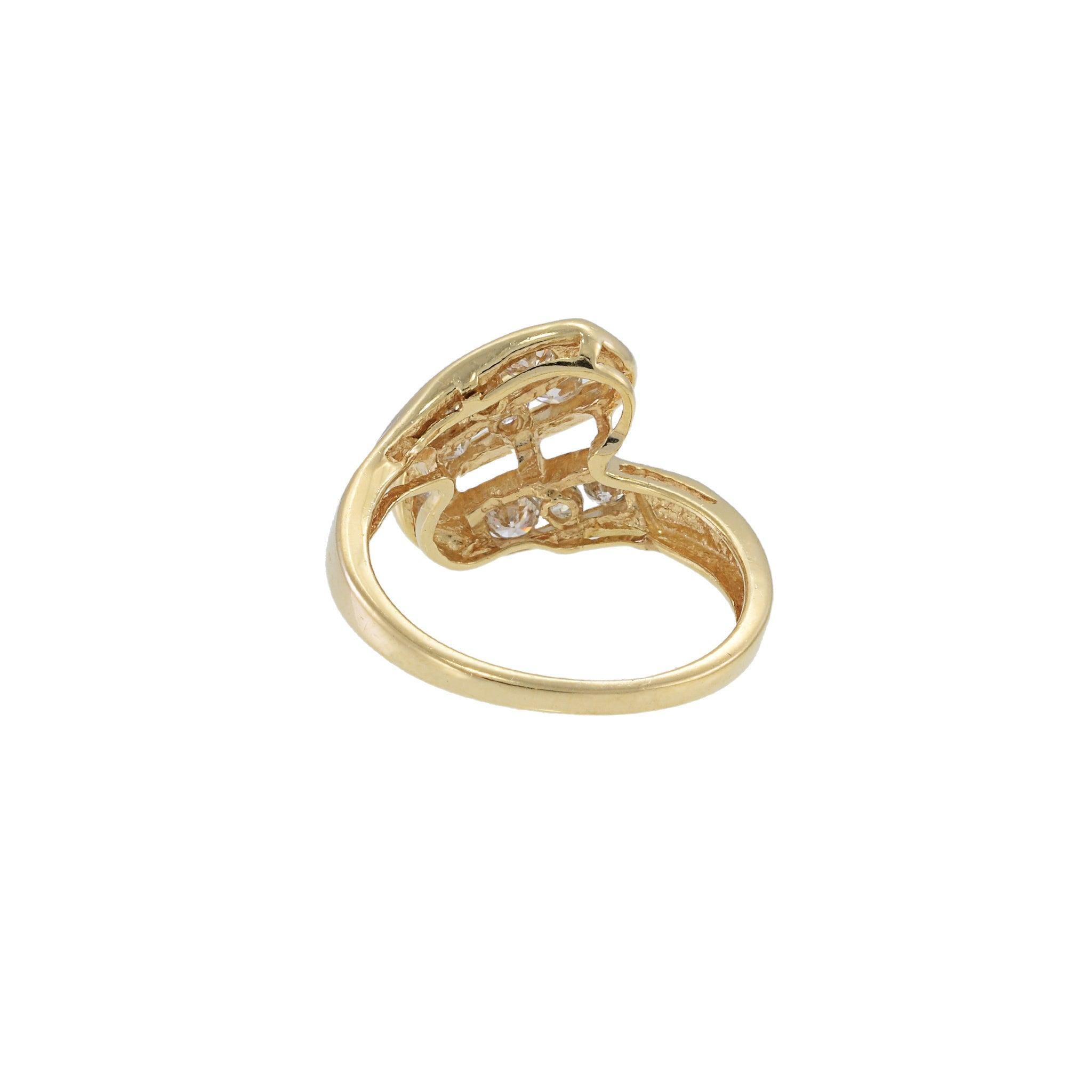 Bague en or jaune 14KT avec diamant en forme de tourbillon Bon état - En vente à New York, NY