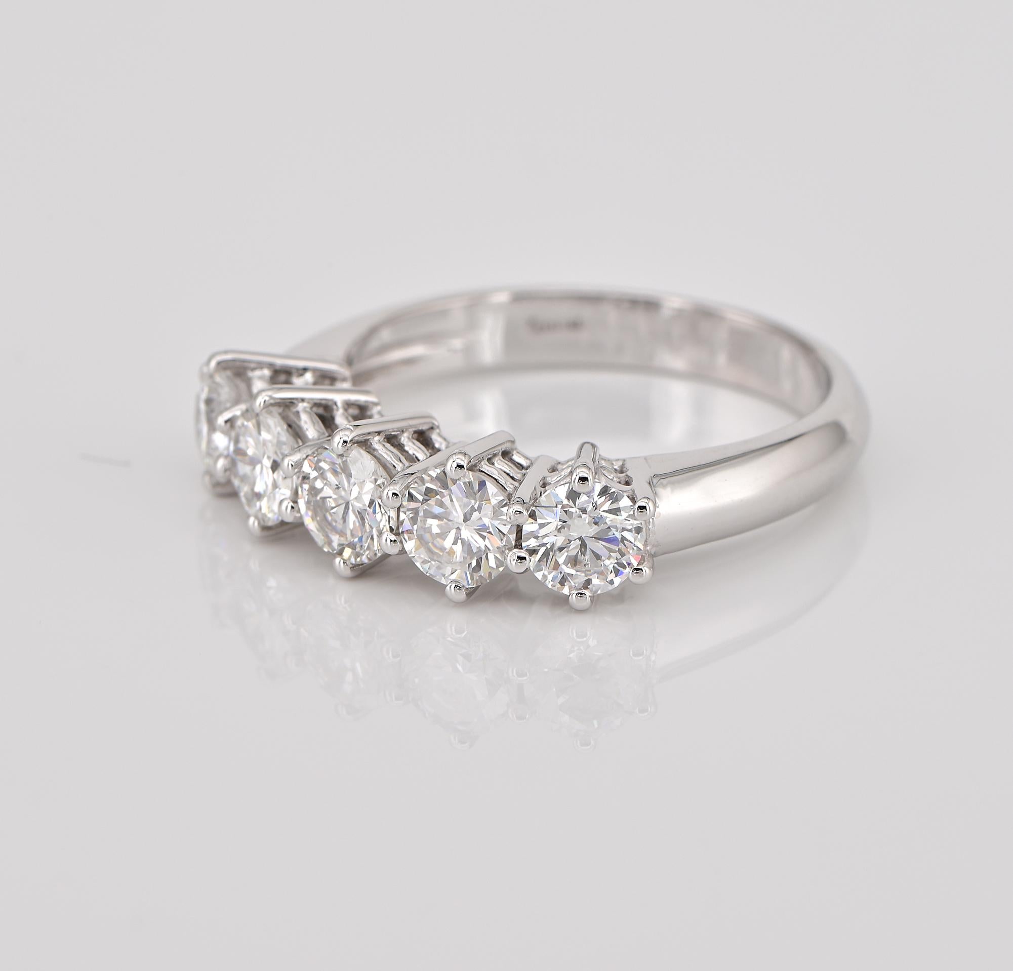Estate 1.60 CT Five Stone Diamond Ring  In Excellent Condition For Sale In Napoli, IT