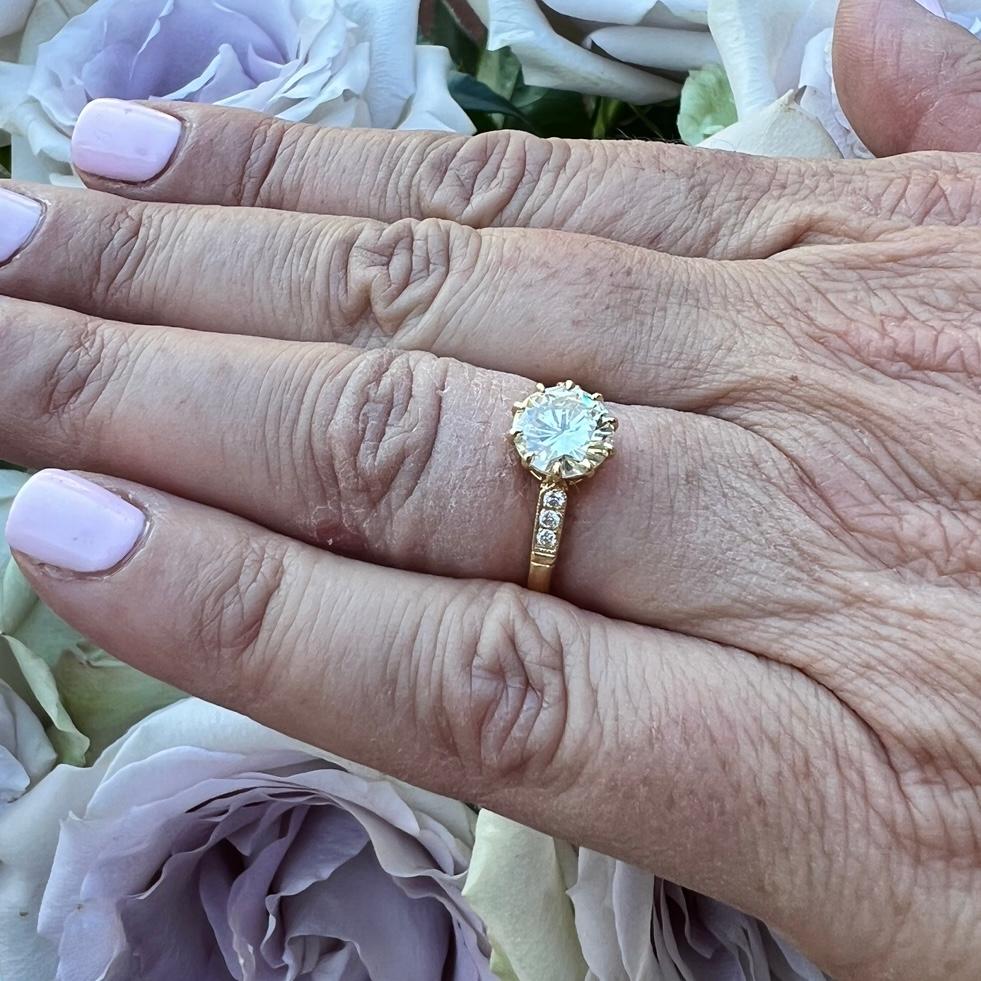 Women's Estate 1.66-cts, Diamond & Gold Engagement Ring
