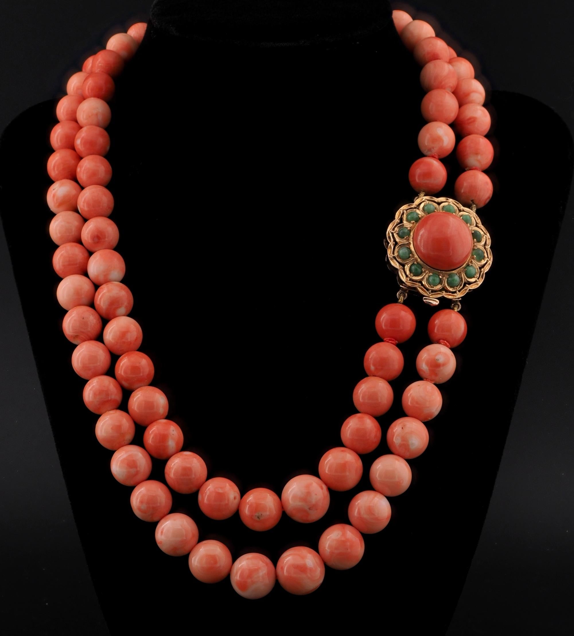 vintage coral necklace