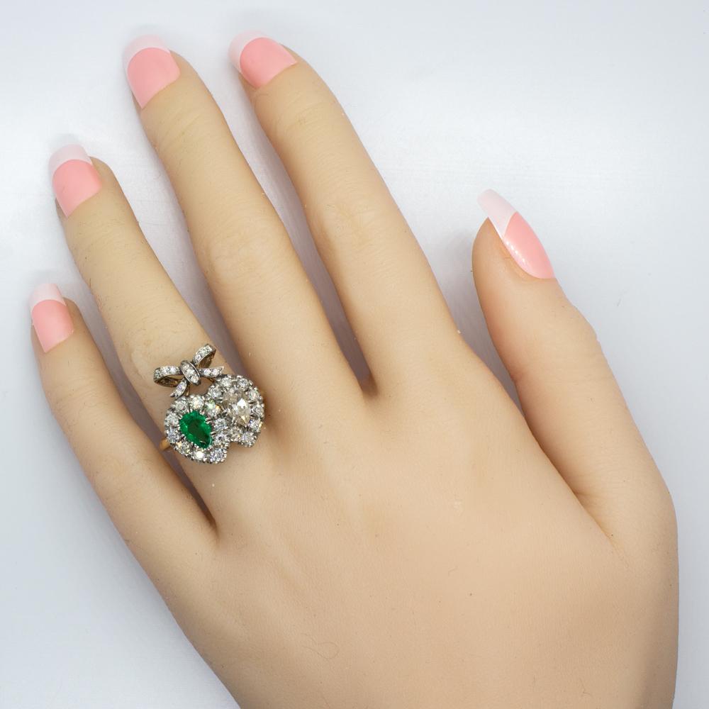 Women's or Men's Estate 18 Karat Gold Diamond and Emerald Ring