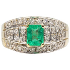 Estate 18 Karat Gold Emeralds and Diamonds Ring