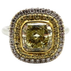 Bague de fiançailles de succession en or bicolore 18 carats avec halo de diamants jaunes taille radiant