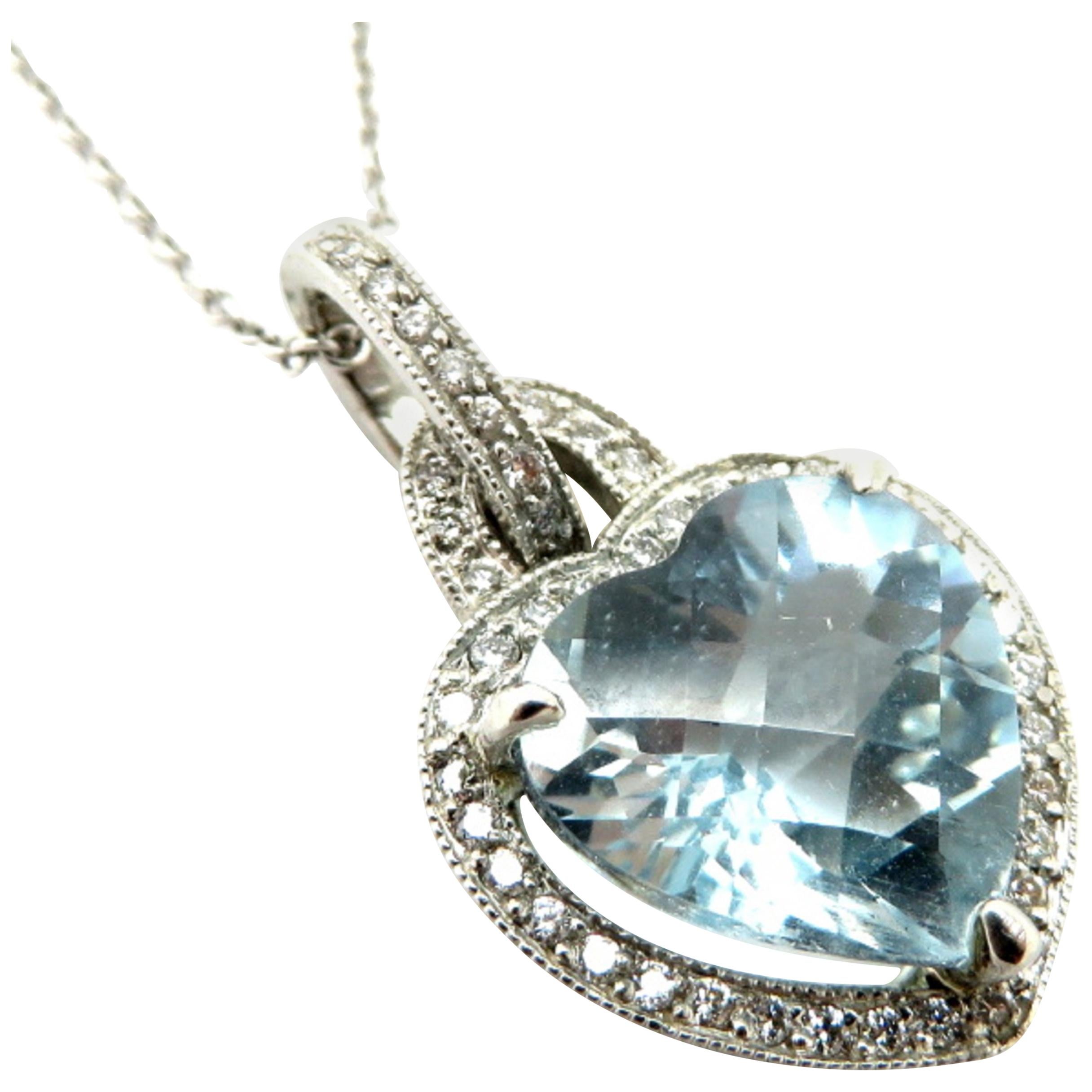 Estate 18 Karat White Gold Aquamarine and Diamond Heart Pendant Necklace For Sale
