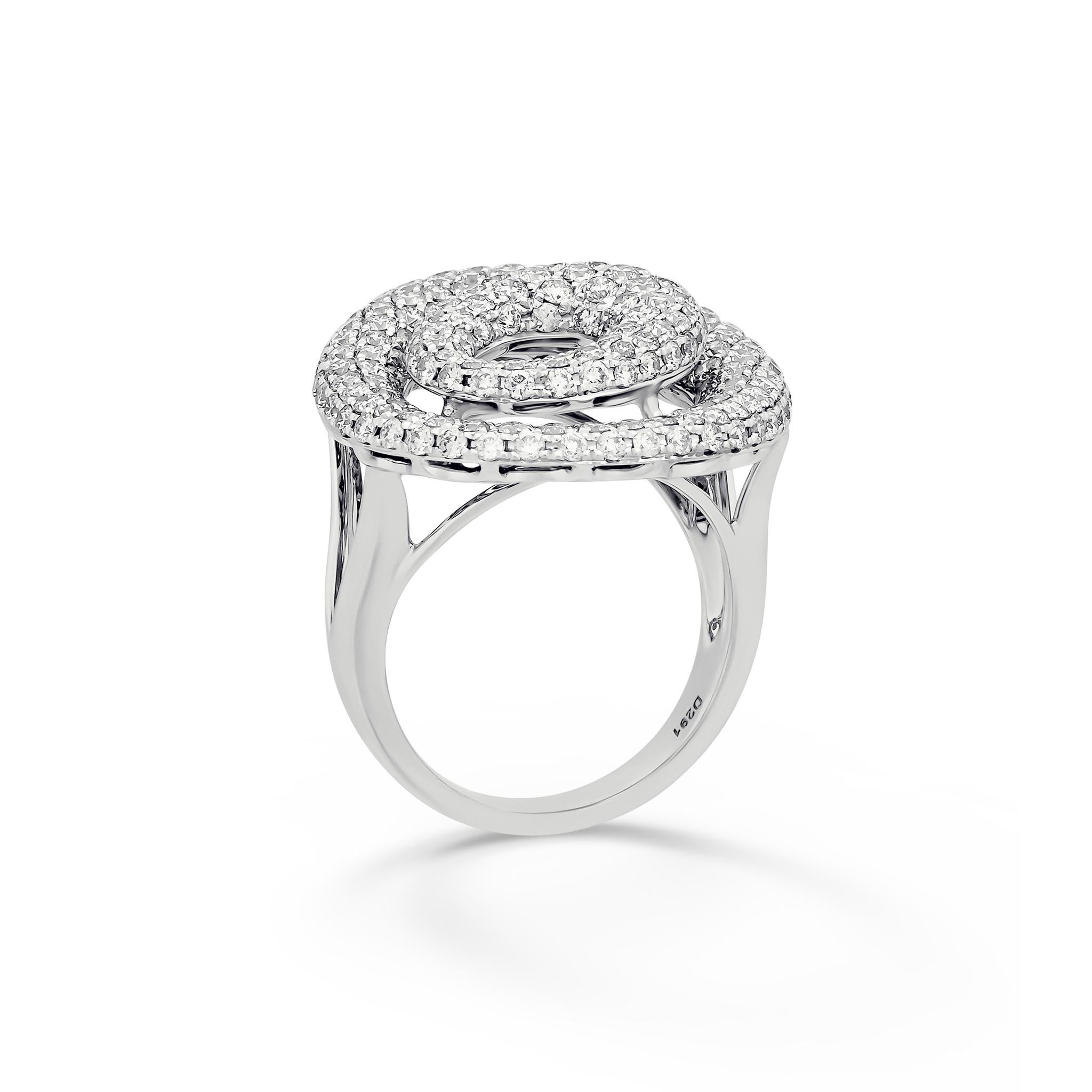 Women's Estate 18 Karat White Gold Diamond Ring