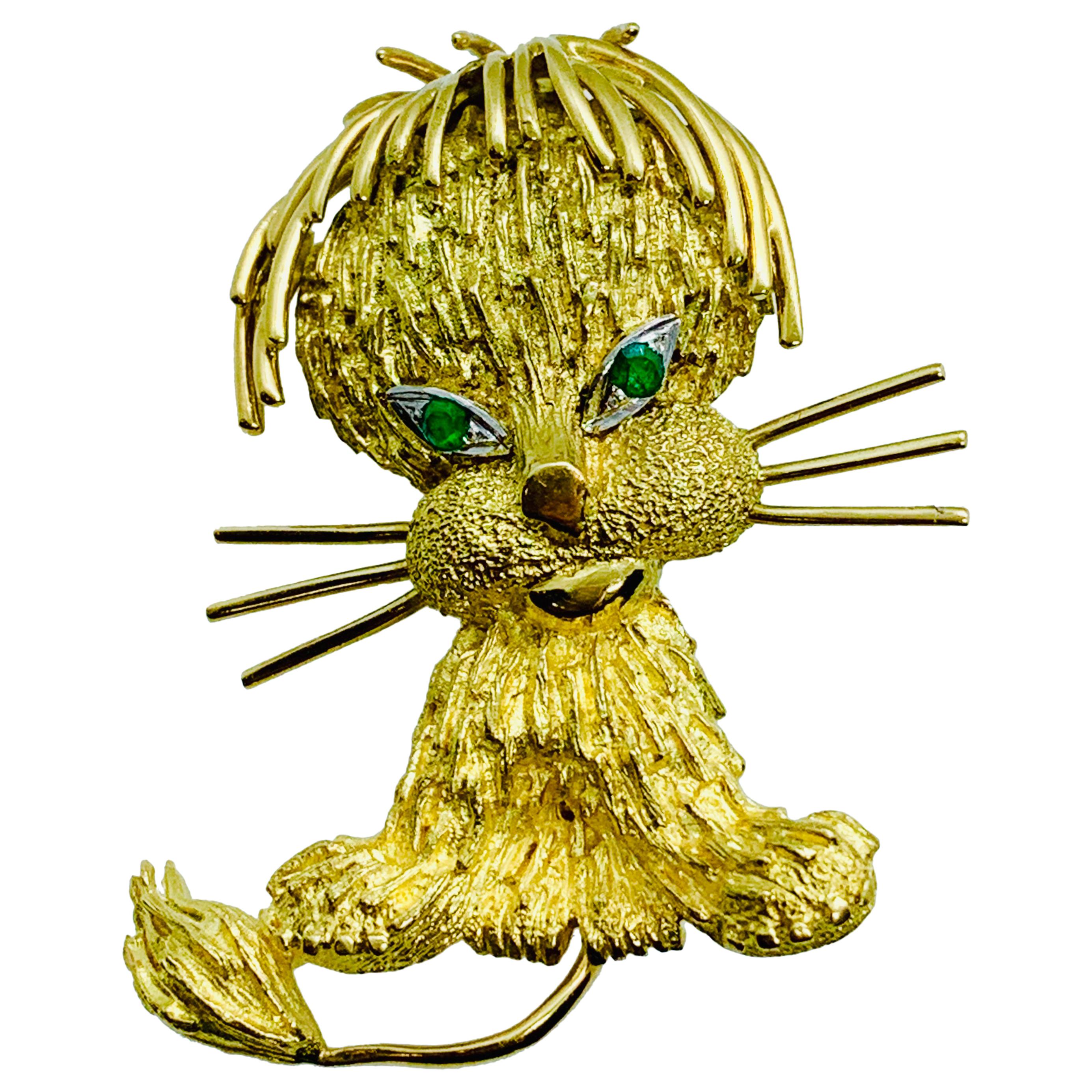 Estate 18 Karat Yellow Gold and Emerald Lion Cub / Kitty Cat Pin Brooch