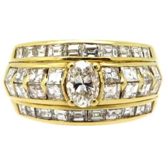 Estate 18 Karat Yellow Gold Carre Cut and Oval Diamond Band Anniversary Ring