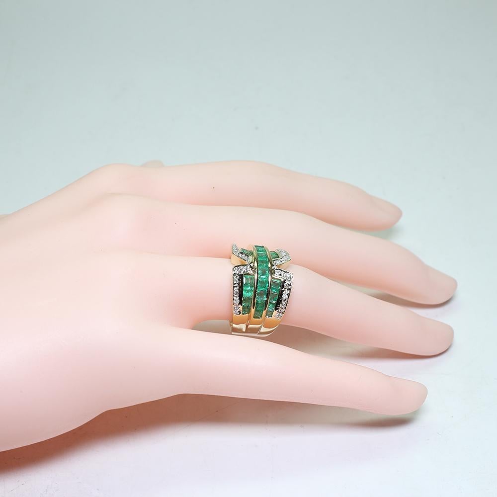 Estate 18 Karat Yellow Gold Diamond Emerald Ring 4