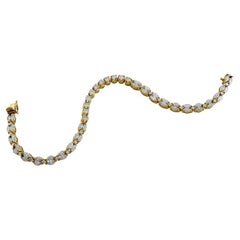 Estate 18 Karat Yellow Gold Marquise and Round Brilliant Diamond Bracelet Estate 18 Karat Yellow Gold Marquise and Round Brilliant Diamond Bracelet