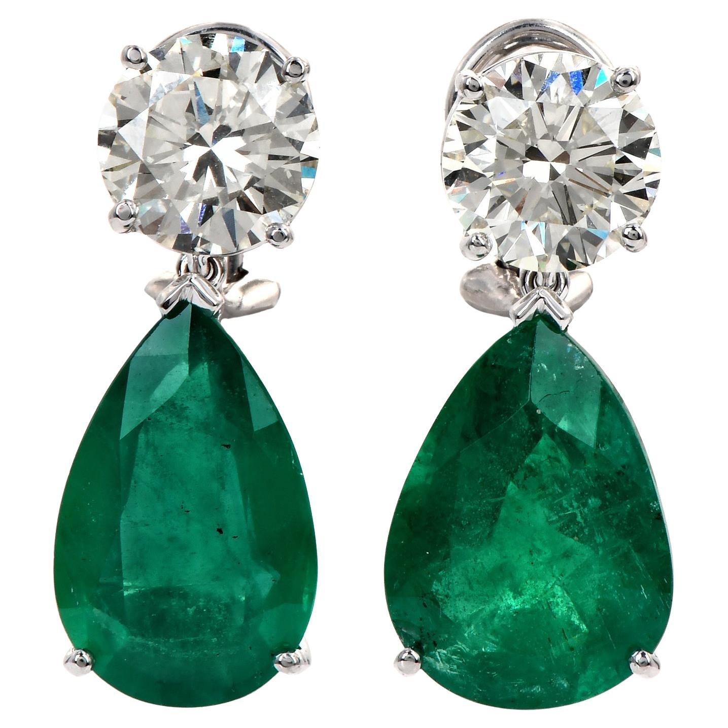 Estate 18.13 Carats Diamond & Emerald 18k White Gold Clip Dangle Drop Earrings For Sale
