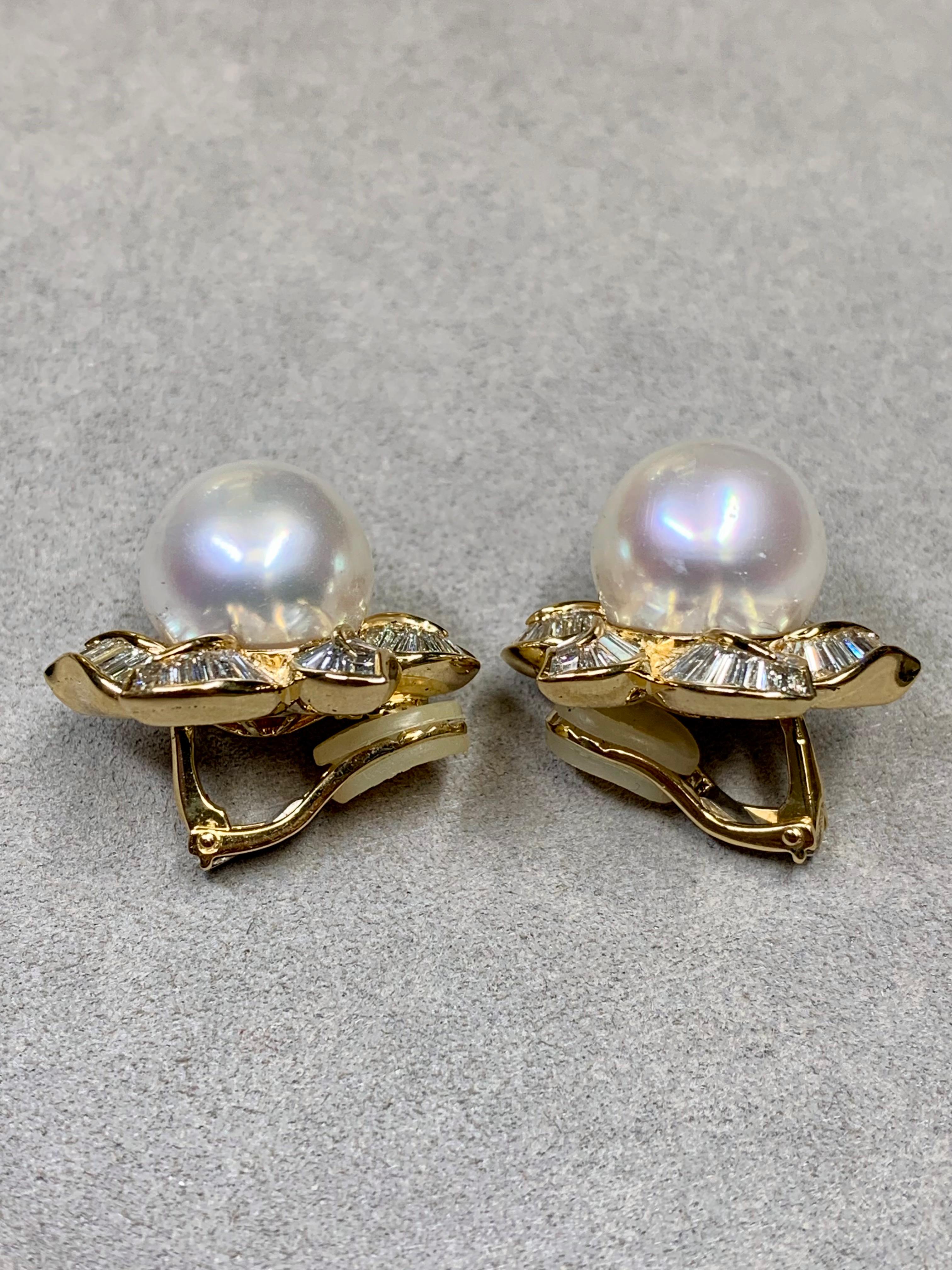 Contemporary Estate 18K Baguette Diamond South Sea Pearl Floral Huggie Earrings 9ctw 14.75mm For Sale