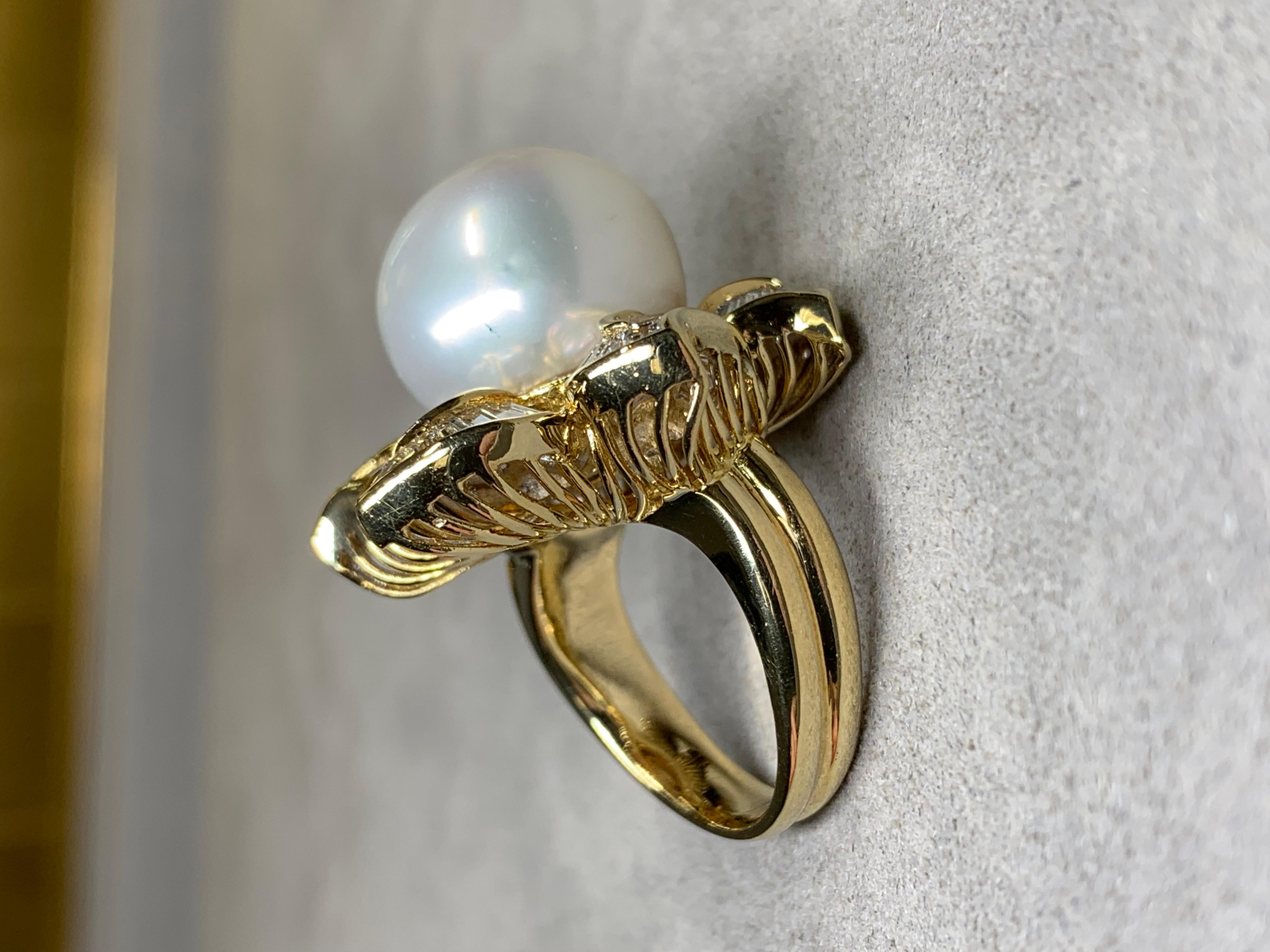 Taille baguette Estate 18K Baguette Diamond South Sea Pearl Large Floral Cocktail Ring 4.50ctw en vente