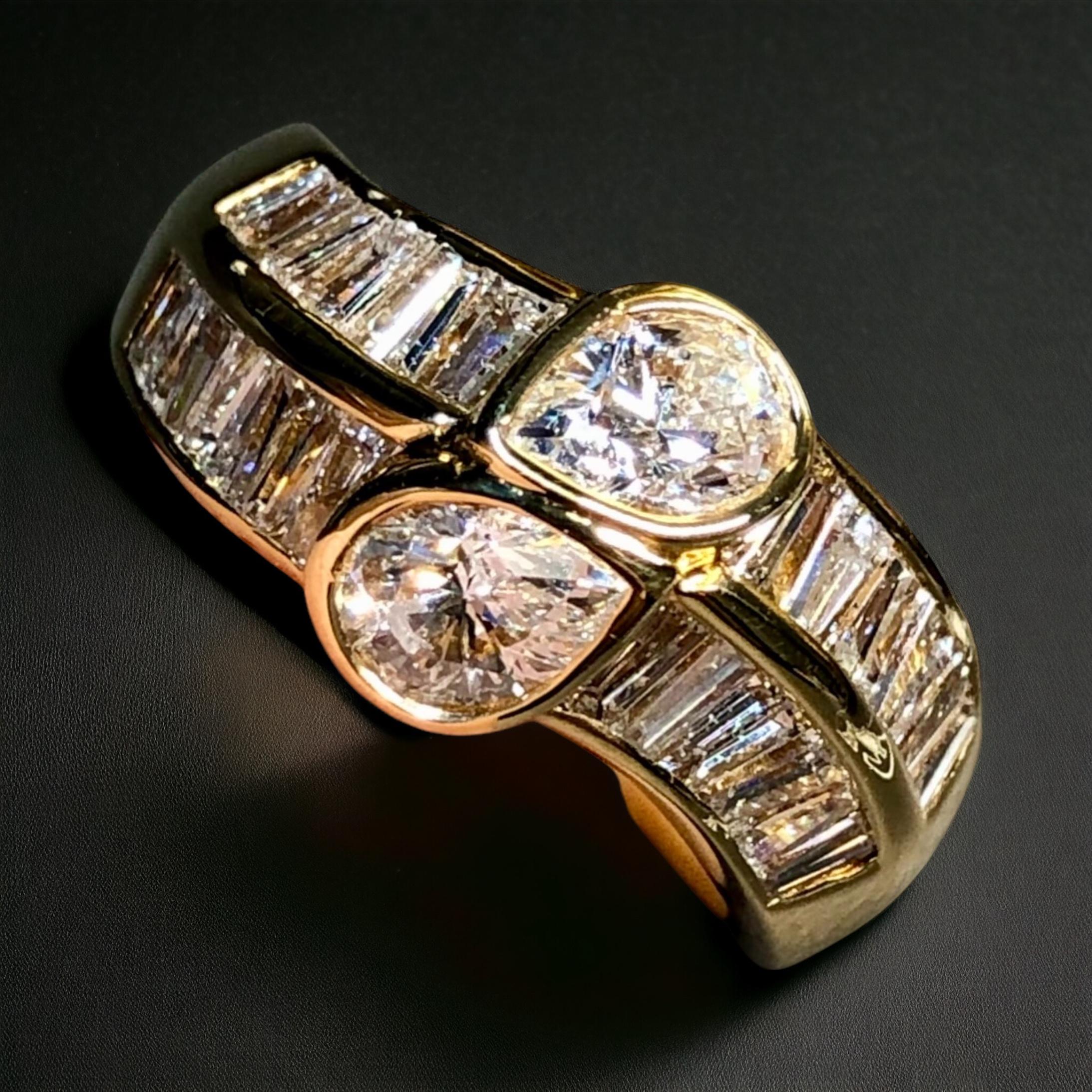Tenuta 18K Baguette Pear Shape Diamond Cluster Bypass Ring 2.13ctw Sz 6.5 in vendita 1