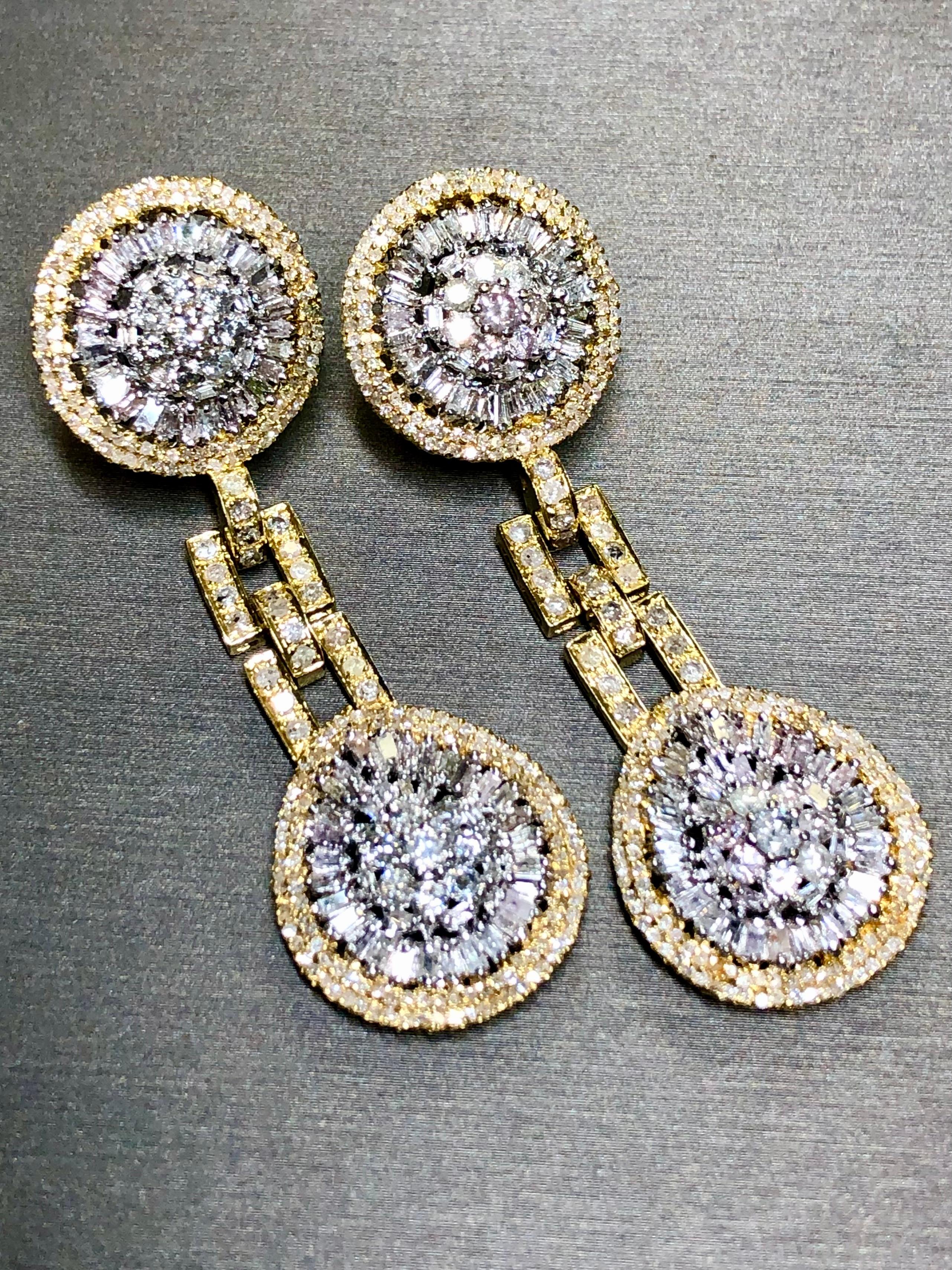 Pendientes Estate 18K Baguette Round Diamond Articulating Drop Omega Back 9.30cttw en venta 2