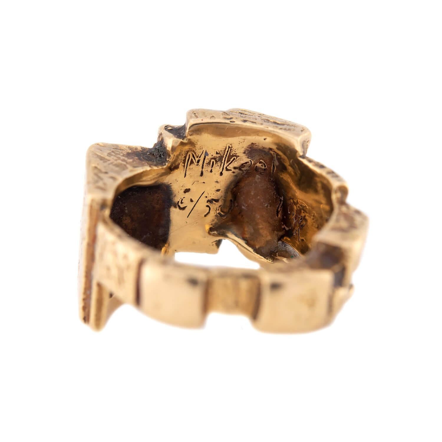 Estate 18k Brutalist Man-Motif Ring In Good Condition For Sale In Narberth, PA