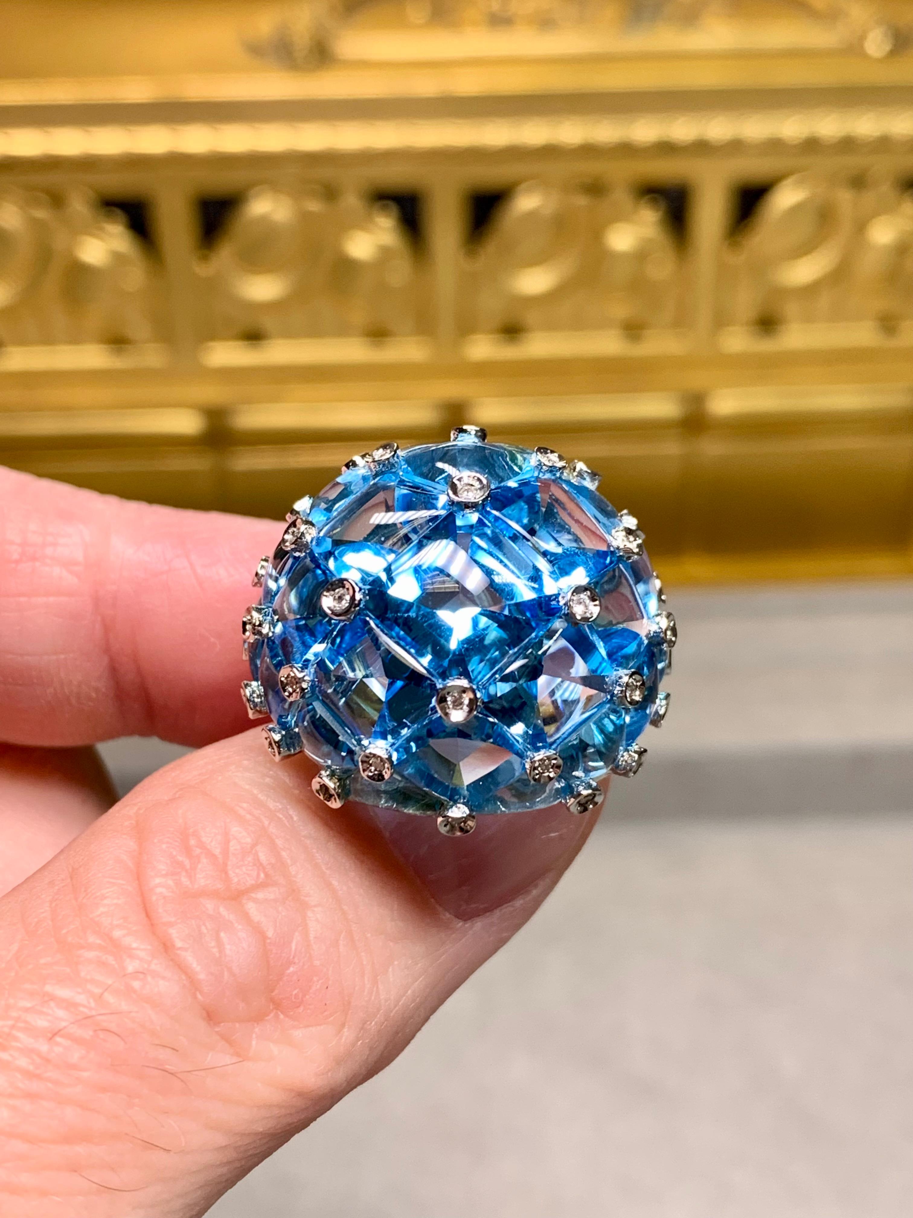 Cabochon Tenuta 18K Buff Top Fancy Cut Topaz Diamond Bombé Cocktail Dome Ring 25.68ctw in vendita