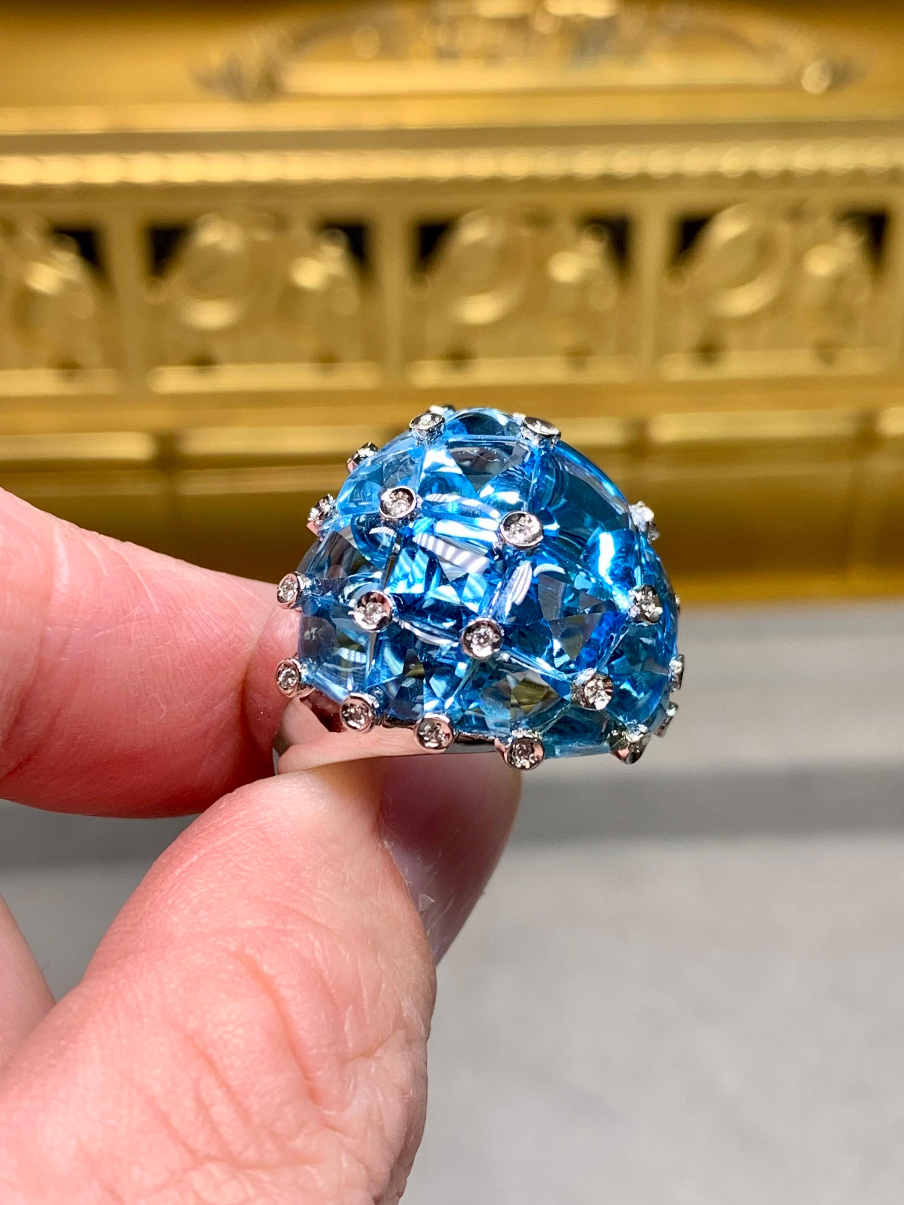 da uomo o donna Tenuta 18K Buff Top Fancy Cut Topaz Diamond Bombé Cocktail Dome Ring 25.68ctw in vendita