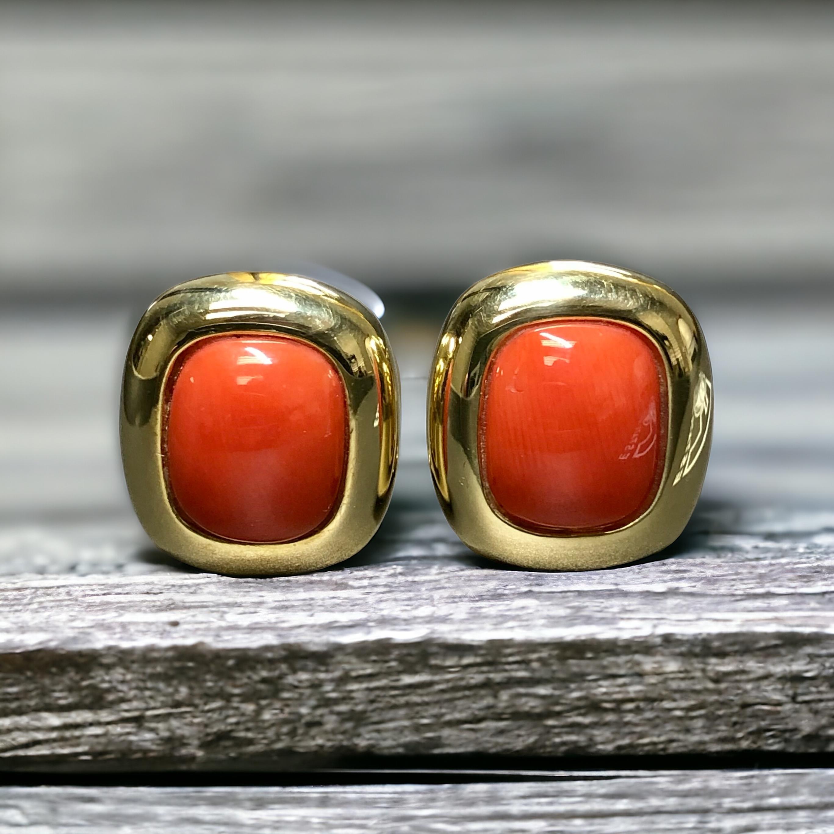 Estate 18K Cabochon Red Coral Cushion Huggie Earrings Omega Backs  In Excellent Condition In Winter Springs, FL