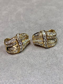 Estate 18K Carré Cut & Round Diamond Huggie Earrings 6.70ctw