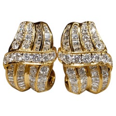 Estate 18K Carré Cut & Round Diamond Huggie Earrings 6.70ctw