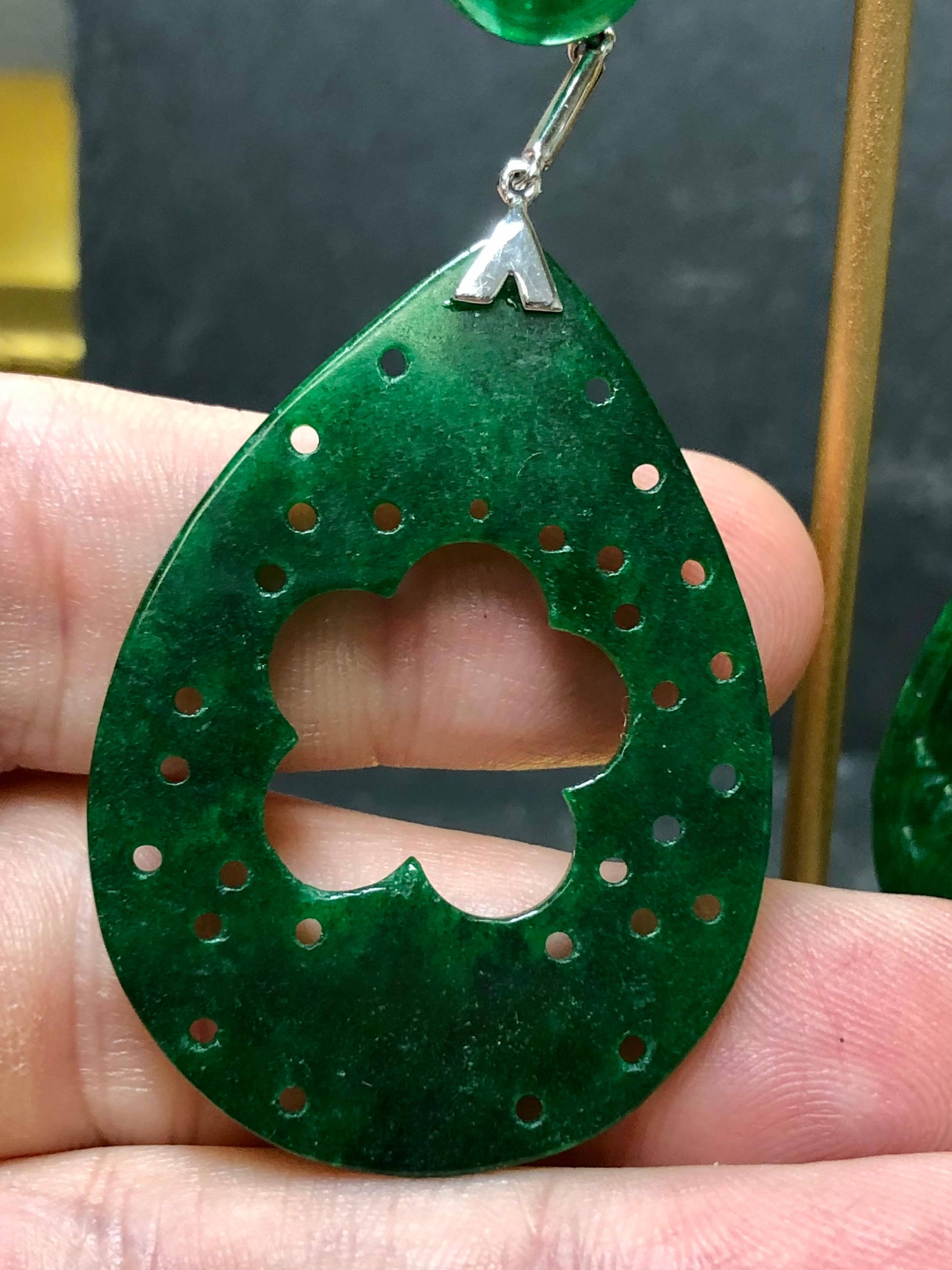 Estate 18k Carved Jade Disc Diamond Dangle Drop Earrings For Sale 2