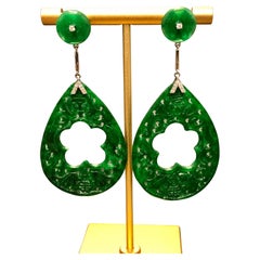Boucles d'oreilles pendantes en jade sculpté 18K avec disque et diamant