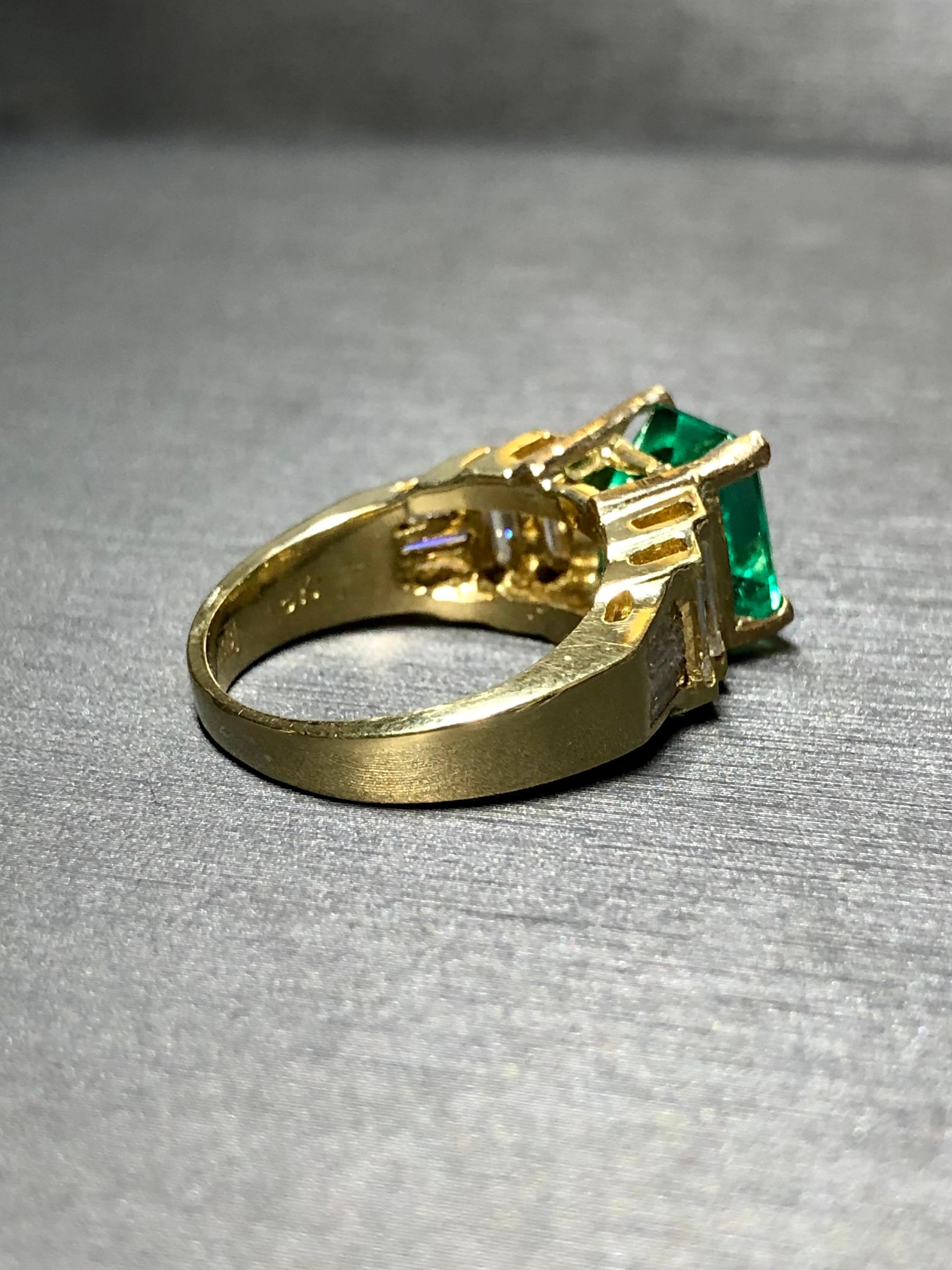 Women's or Men's Estate 18K COLOMBIAN Emerald Baguette Diamond Ring GIA F1 2.62ct Sz 4.75 For Sale
