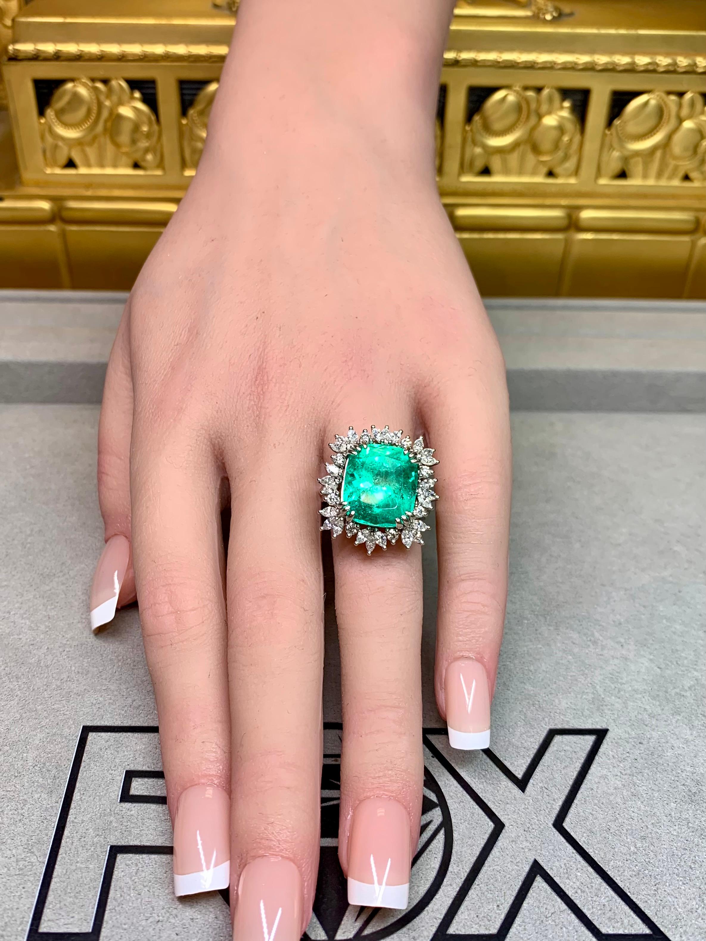 Anillo de cóctel grande de 18 quilates con diamantes talla marquesa y esmeralda 11,77 ct GIA en venta 13