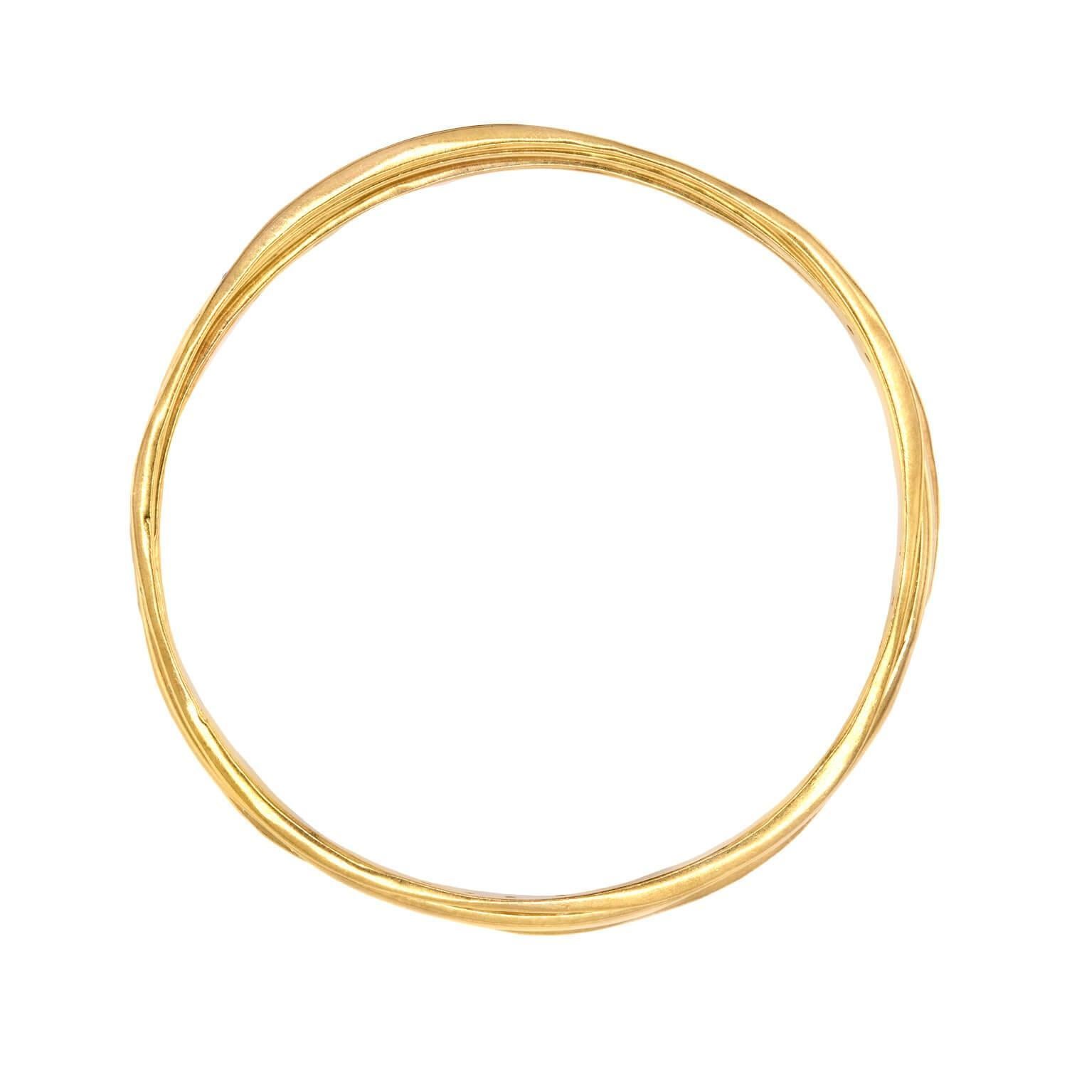 Moderne Estate 18k Diamond Bangle Set en vente