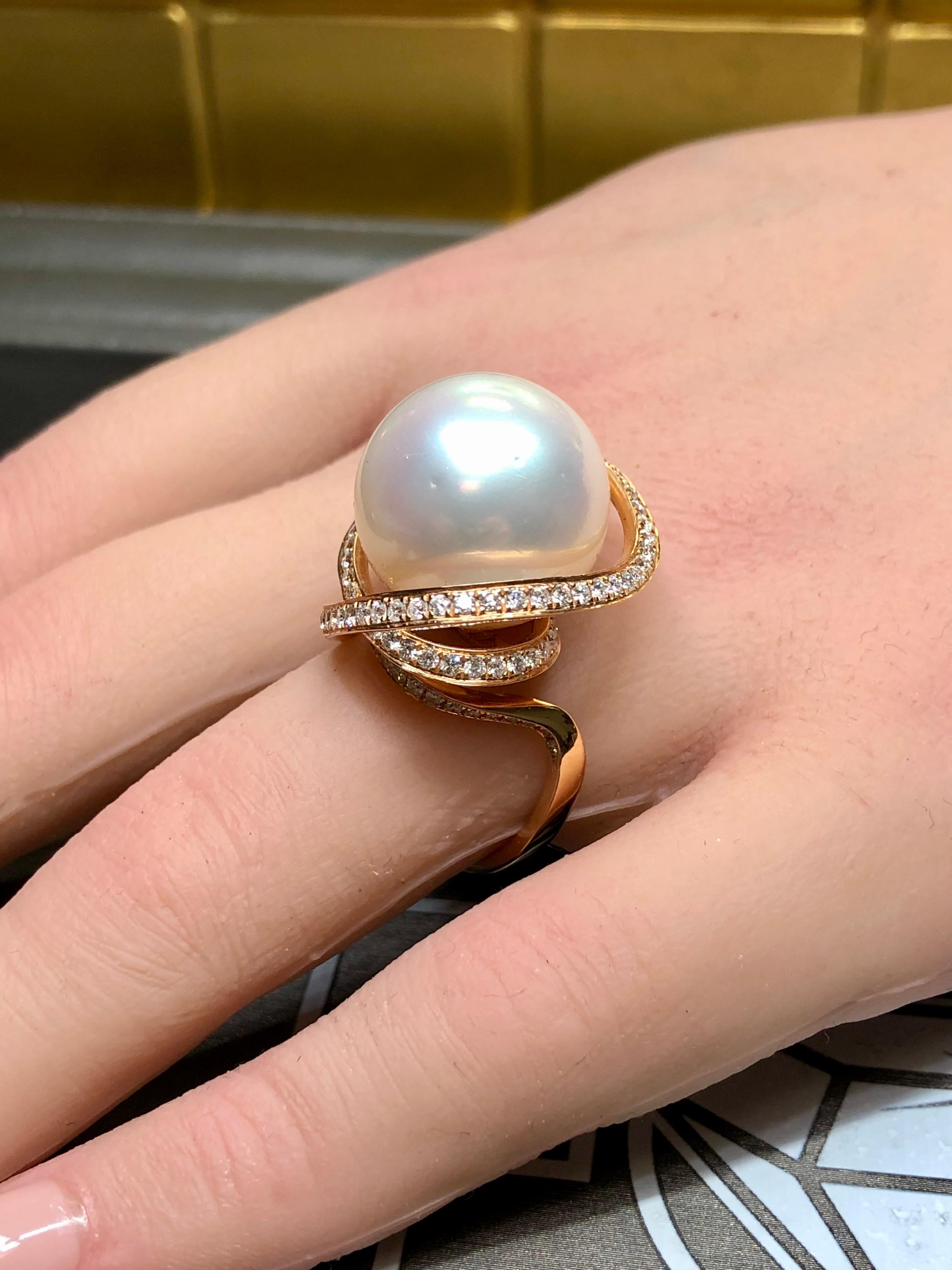 Women's or Men's Estate 18K Diamond South Sea Pearl Spiral Swirl Freeform Cocktail Ring 16.5mm For Sale