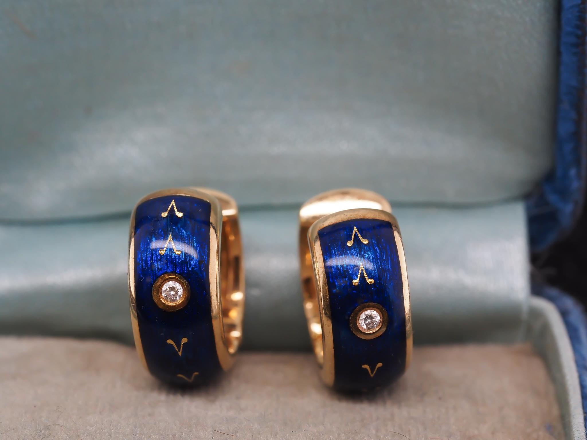 Orecchini a cerchio con smalto e diamanti Faberge 18K - VHK#244a in vendita 4