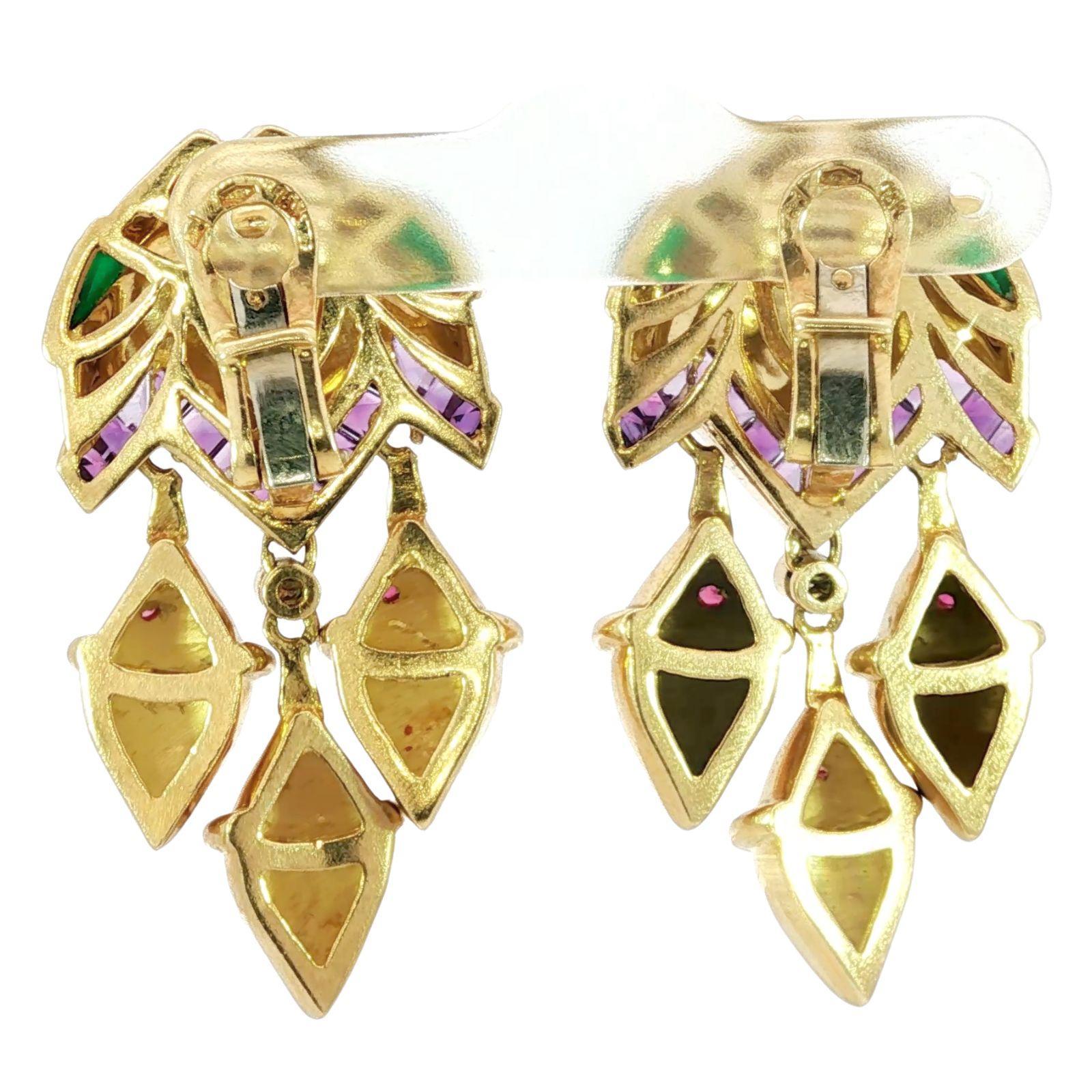 Estate 18K Orecchini a forma di pesce in oro giallo a clip 1970s Designer Style in vendita 1