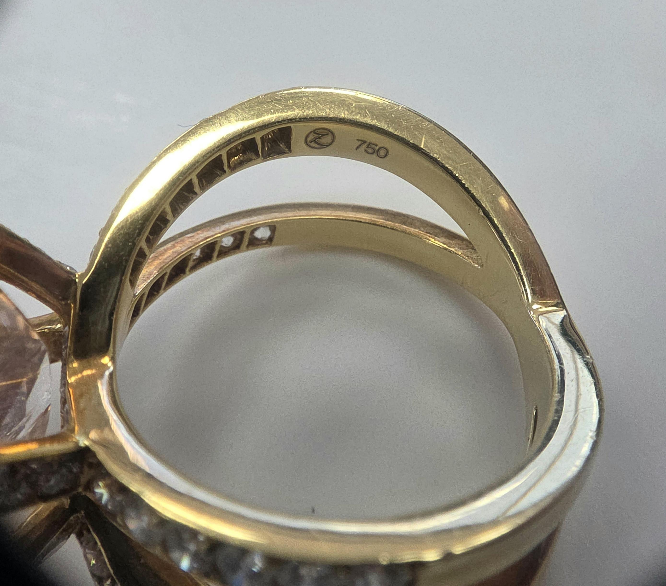 De las mujeres Estate 18K Gold 16.46 Carat Orange Sapphire Oval Cut No Heat Diamond Ring en venta