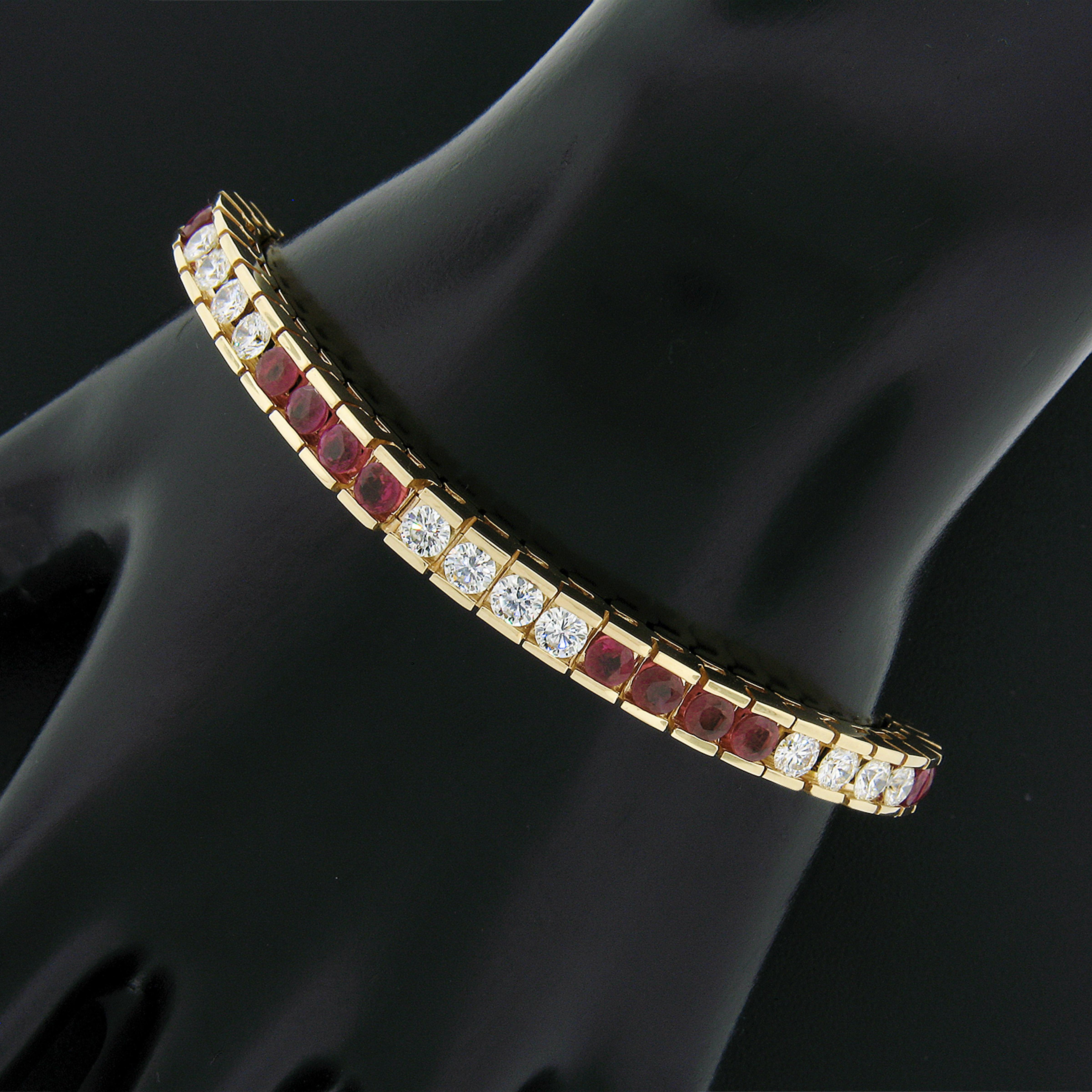 Bracelet tennis de succession en or 18 carats alternant rubis et diamants 9,75 carats Bon état - En vente à Montclair, NJ