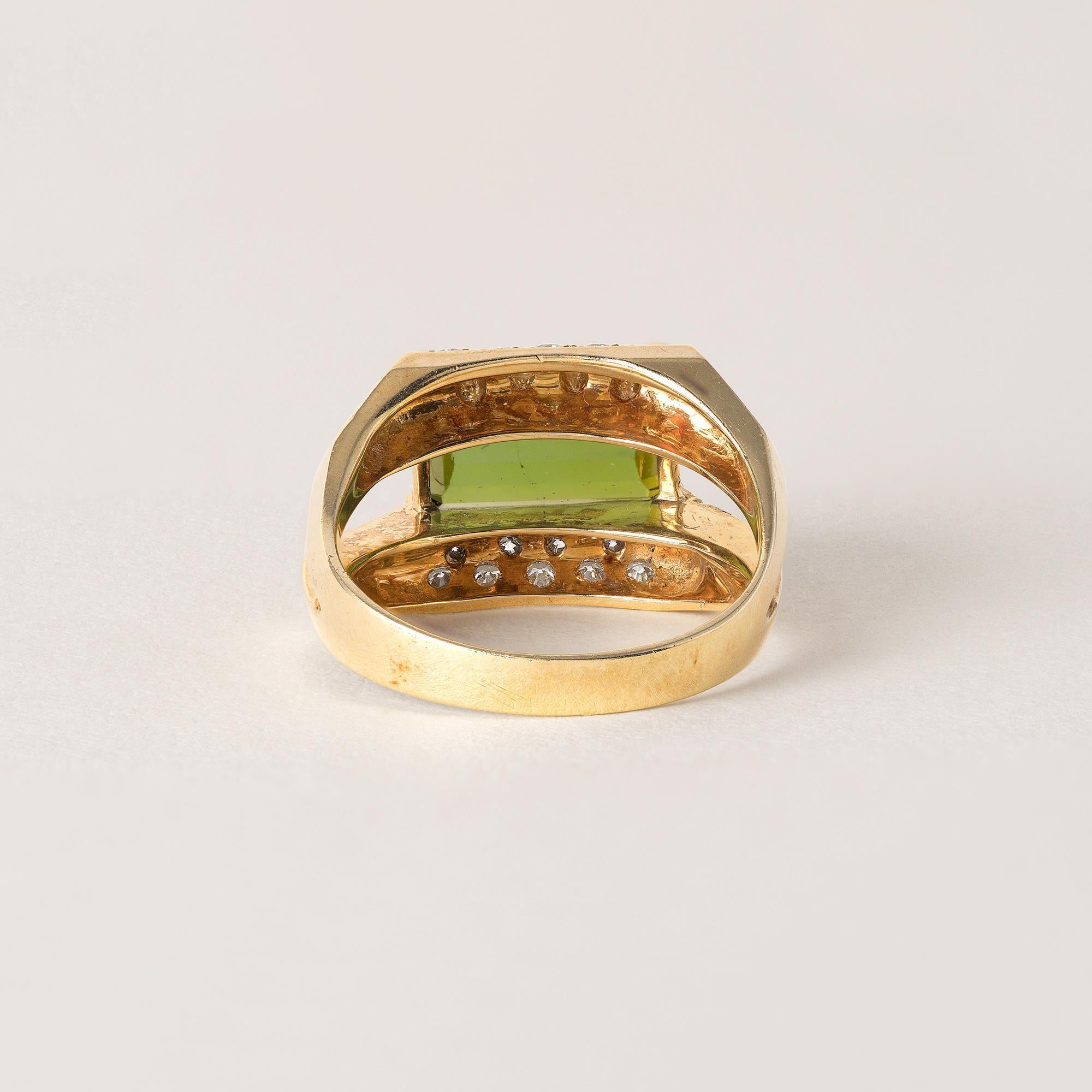 Estate 18K Gold Green Tourmaline Emerald Cut Diamond Pave Modernist Ring For Sale 2