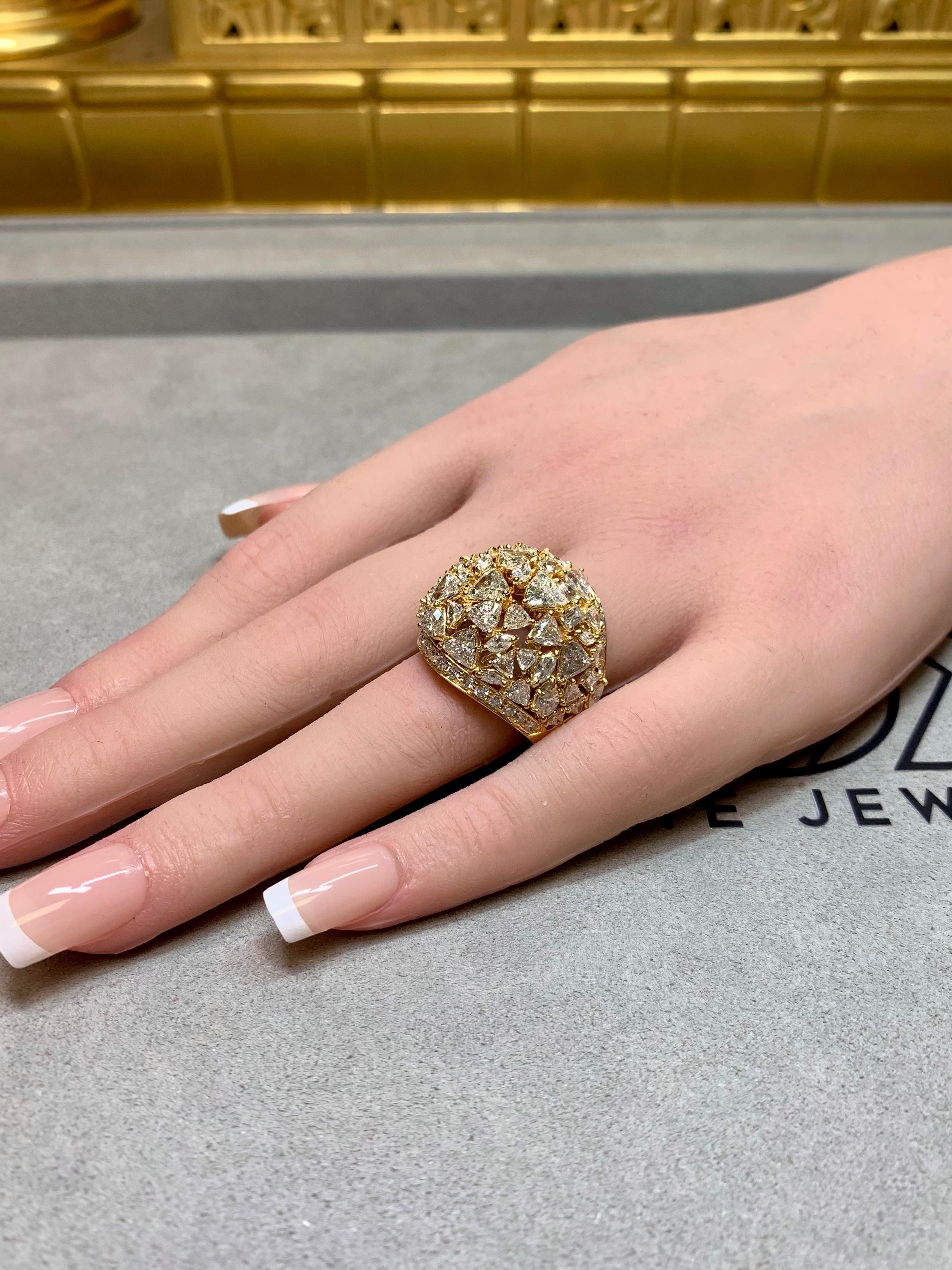 Anillo de cóctel de oro de 18 quilates Trilliant Marquise Fancy Diamond Bombé Dome en venta 7