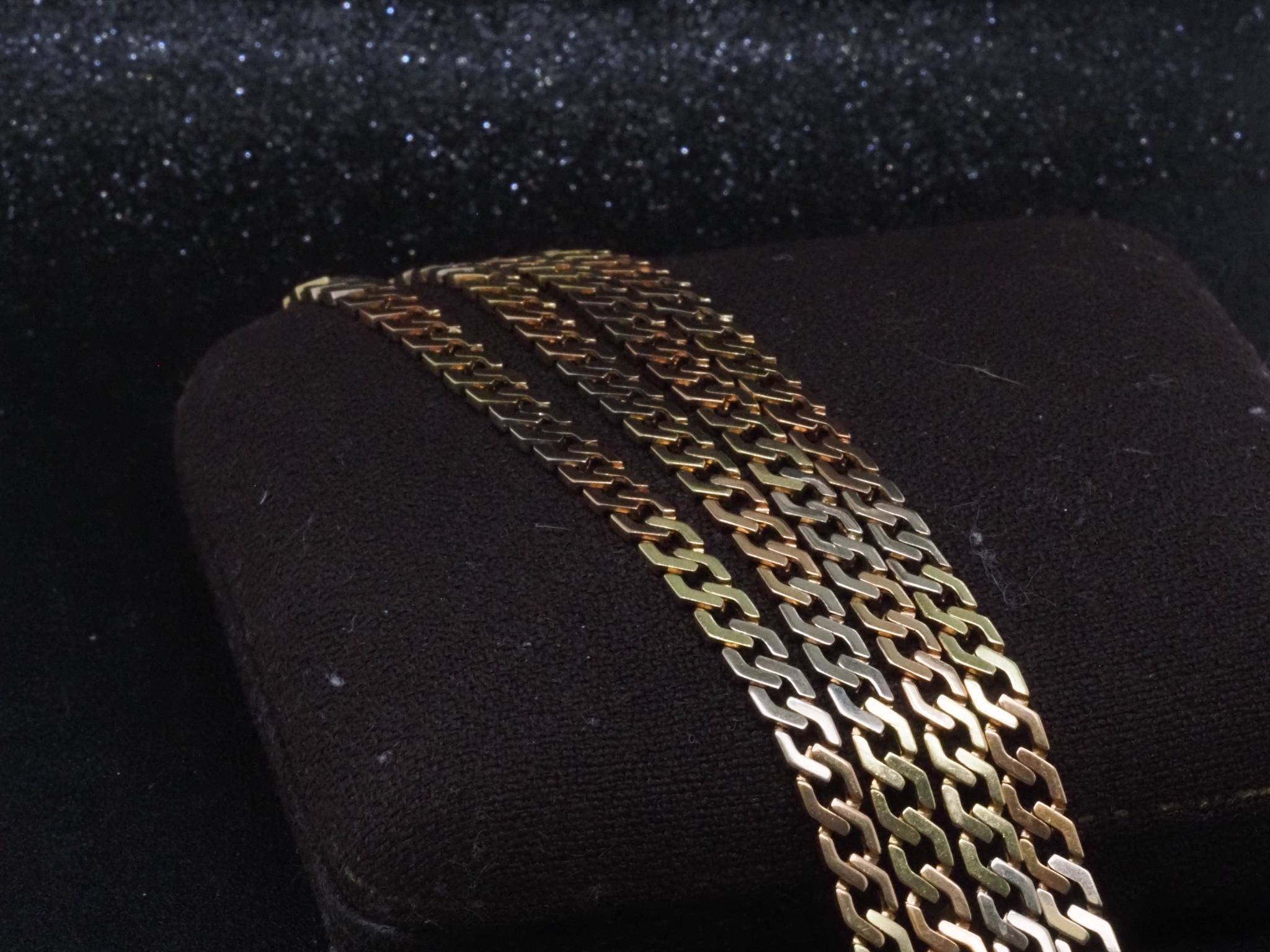 Donna Catena a maglie d'oro tri-colore d'epoca in oro 18 carati da 29,5 pollici - VHK#1008 in vendita