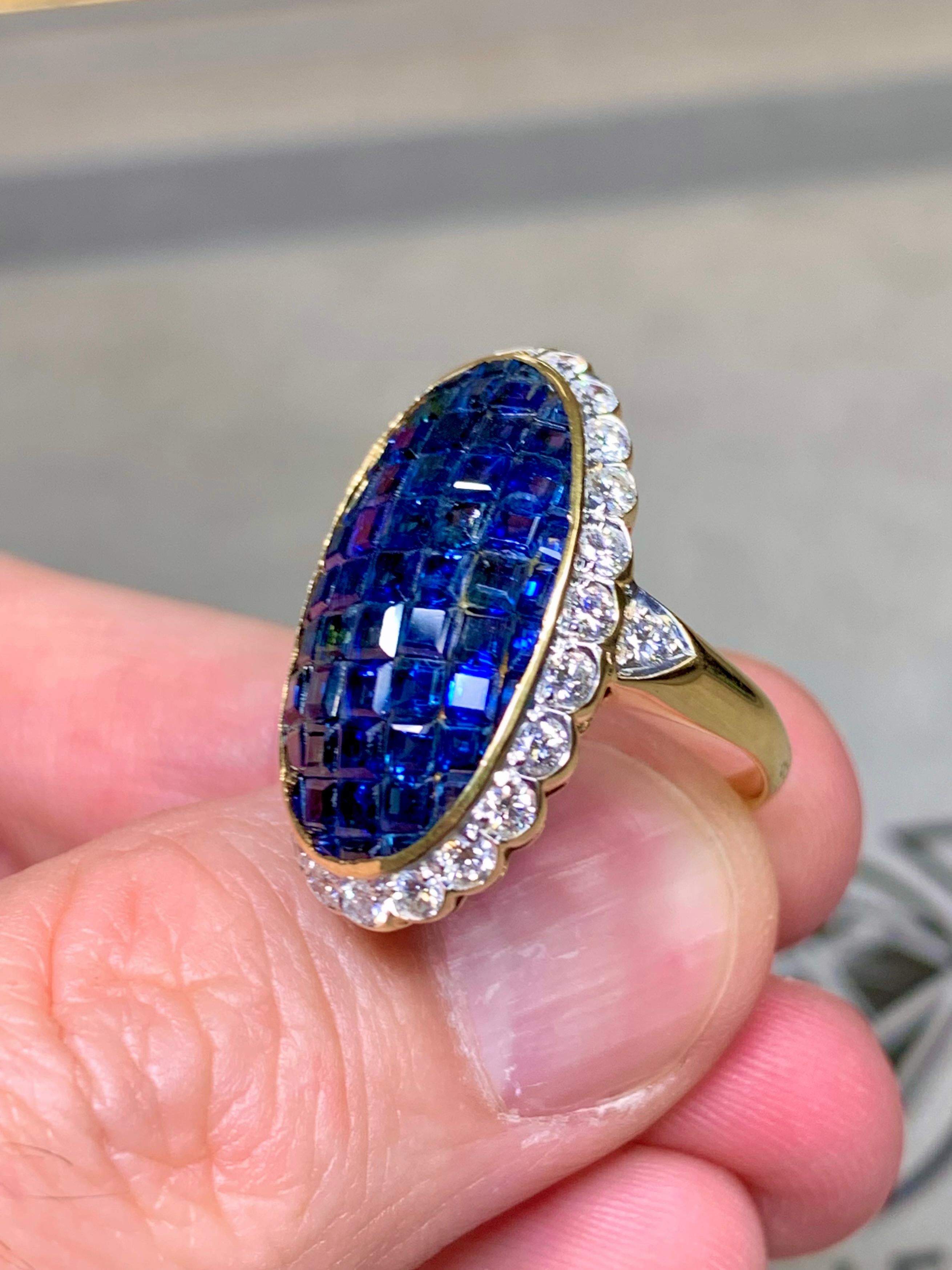 Estate 18K Invisible Set Blue Sapphire Diamond Long Oval Cocktail Ring 5.80ctw en vente 2