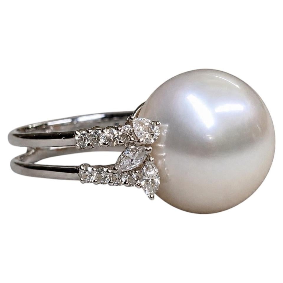 Bague de cocktail « Estate » en or 18 carats, ornée d'une grande perle blanche des mers du Sud et d'un diamant taille marquise, 15,85 mm