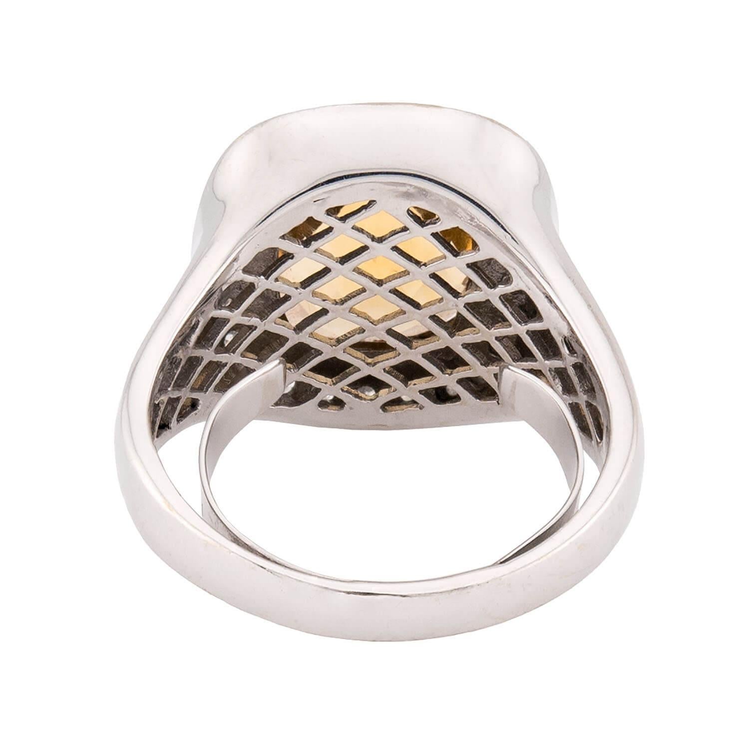 Taglio brillante Anello di proprietà con Citrino e Diamante 18k Maidera in vendita